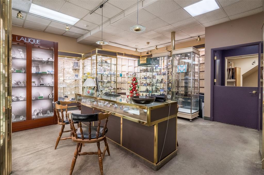 #8 photo, 565 Main Street, New Rochelle , NY 10801