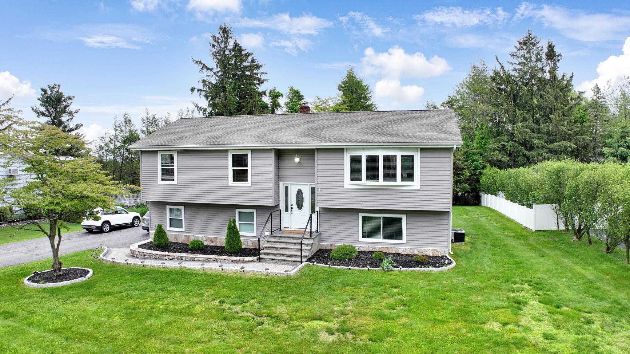 #1 photo, 3144 Quinlan Street, Yorktown Heights , NY 10598