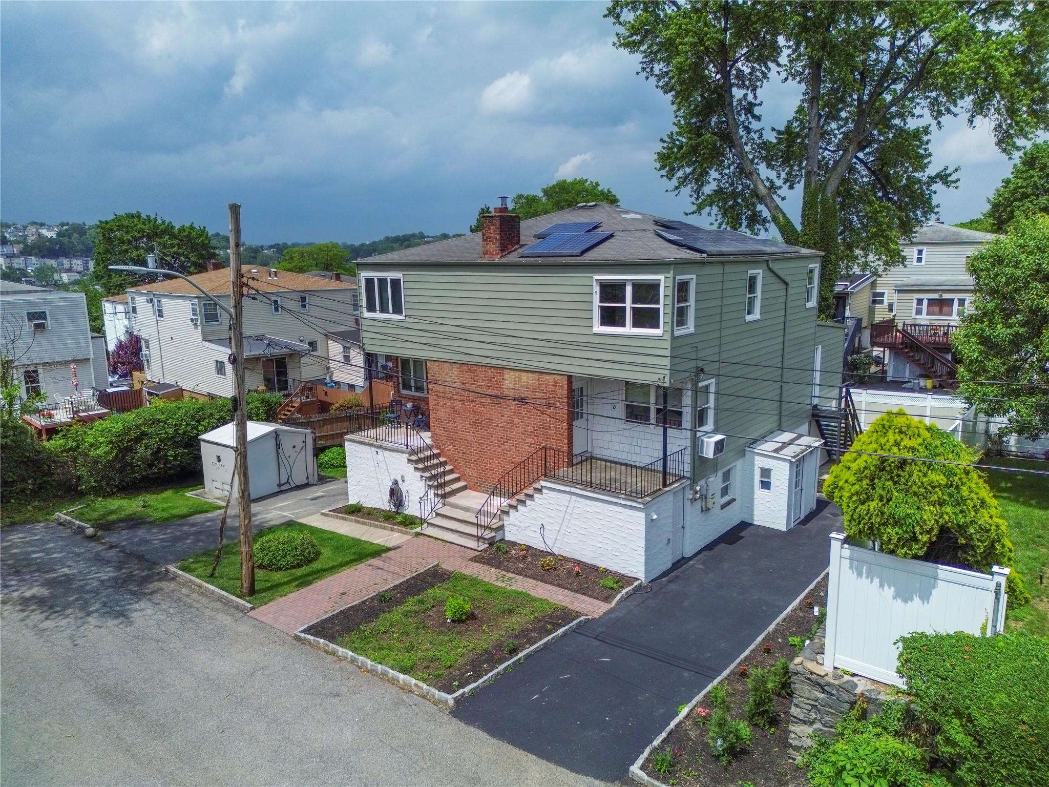 #1 photo, 10 Ivy Place, Yonkers , NY 10701