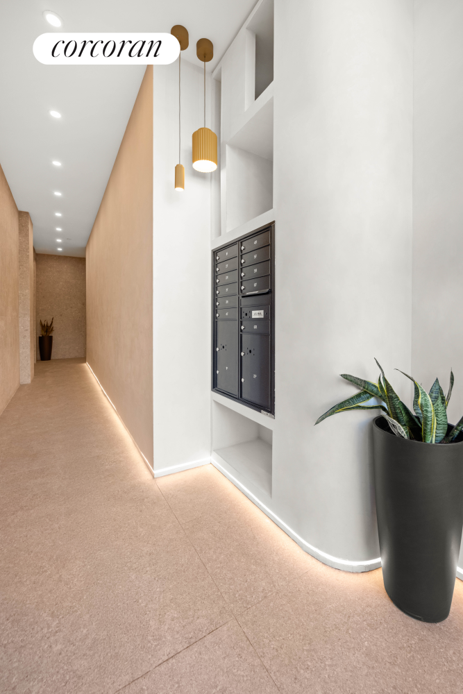 #10 photo, 1118 FULTON Street, ブルックリン区 Bedford-Stuyvesant , NY 11238