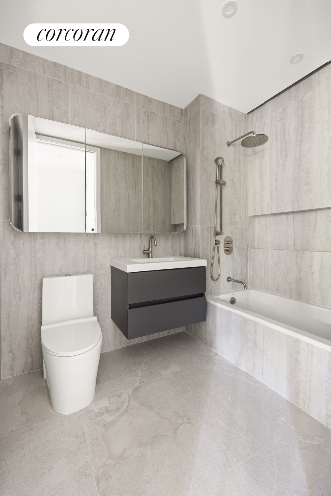 #7 photo, 1118 FULTON Street, ブルックリン区 Bedford-Stuyvesant , NY 11238