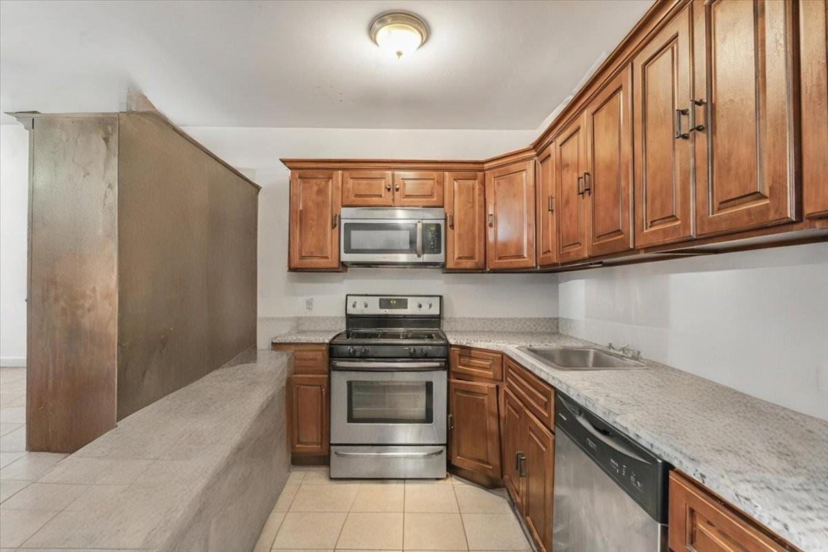 #13 photo, 6944 Thursby Avenue, クイーンズ区 Arverne , NY 11692