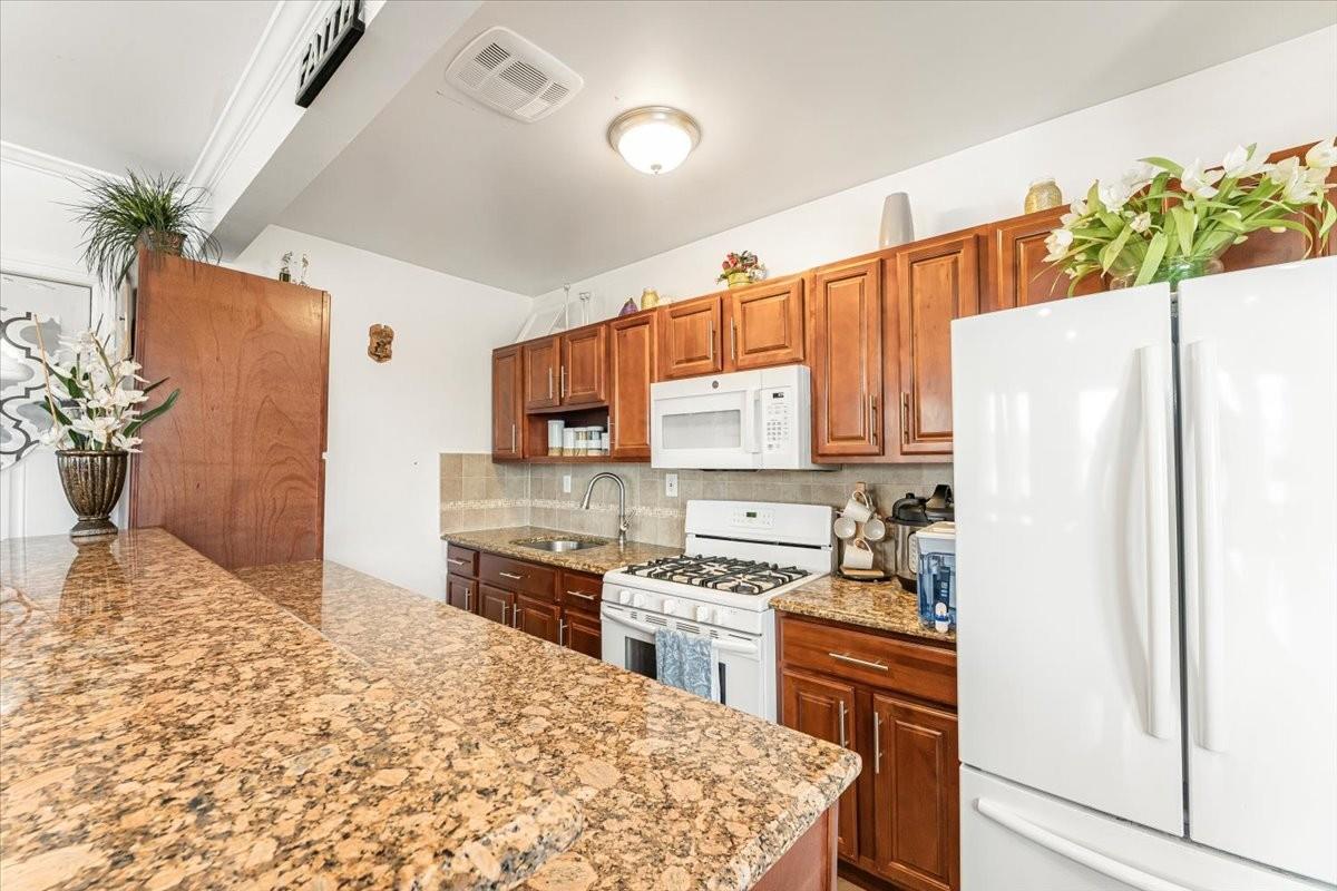 #7 photo, 6944 Thursby Avenue, クイーンズ区 Arverne , NY 11692