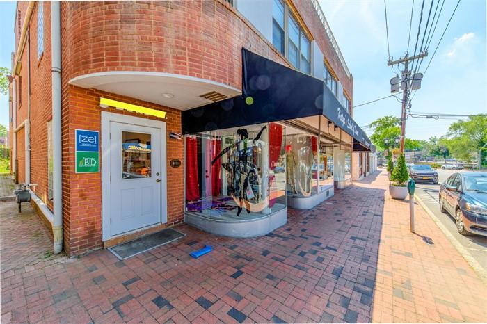 #2 photo, 5 Bond Street, ナッソー郡 Great Neck , NY 11021