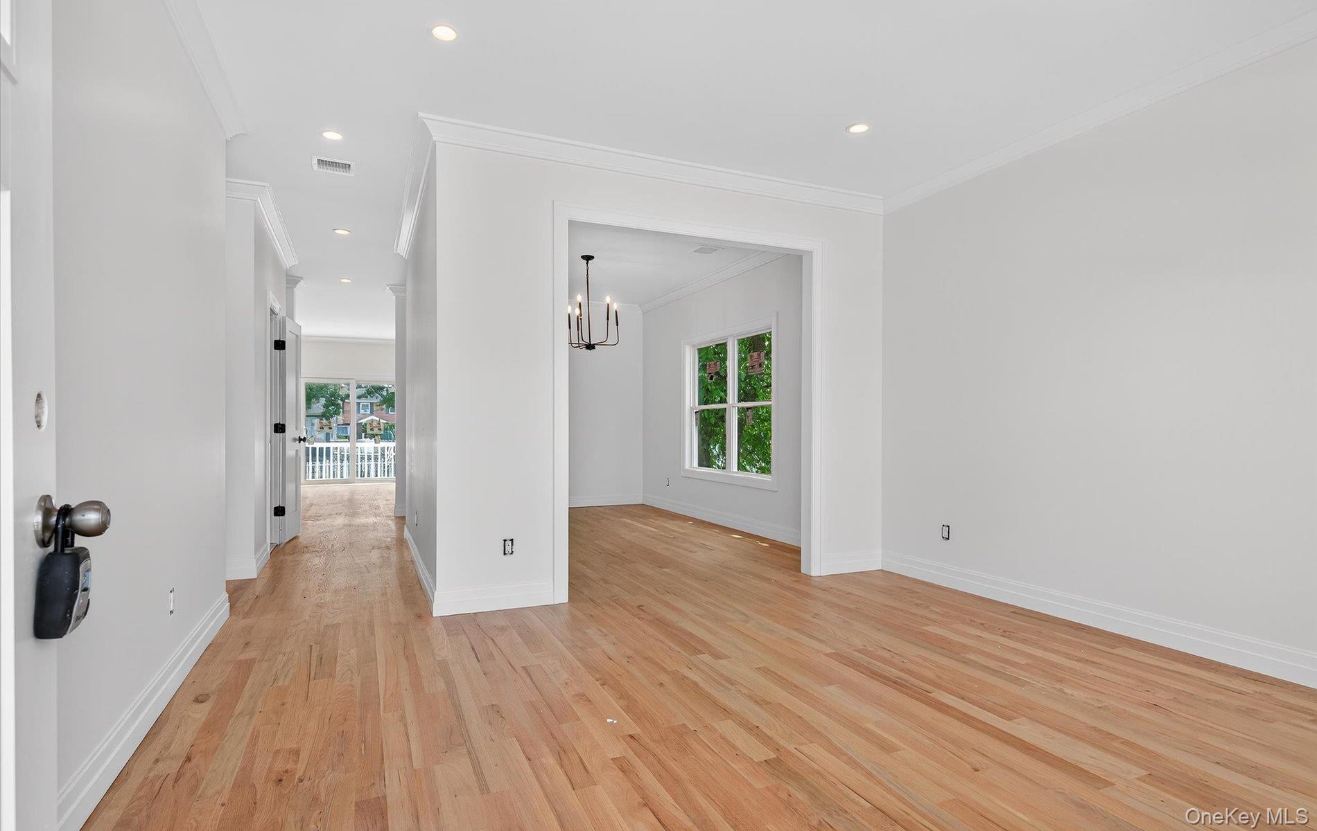 #16 photo, 1108 Washington Place, ナッソー郡 Baldwin Harbor , NY 11510