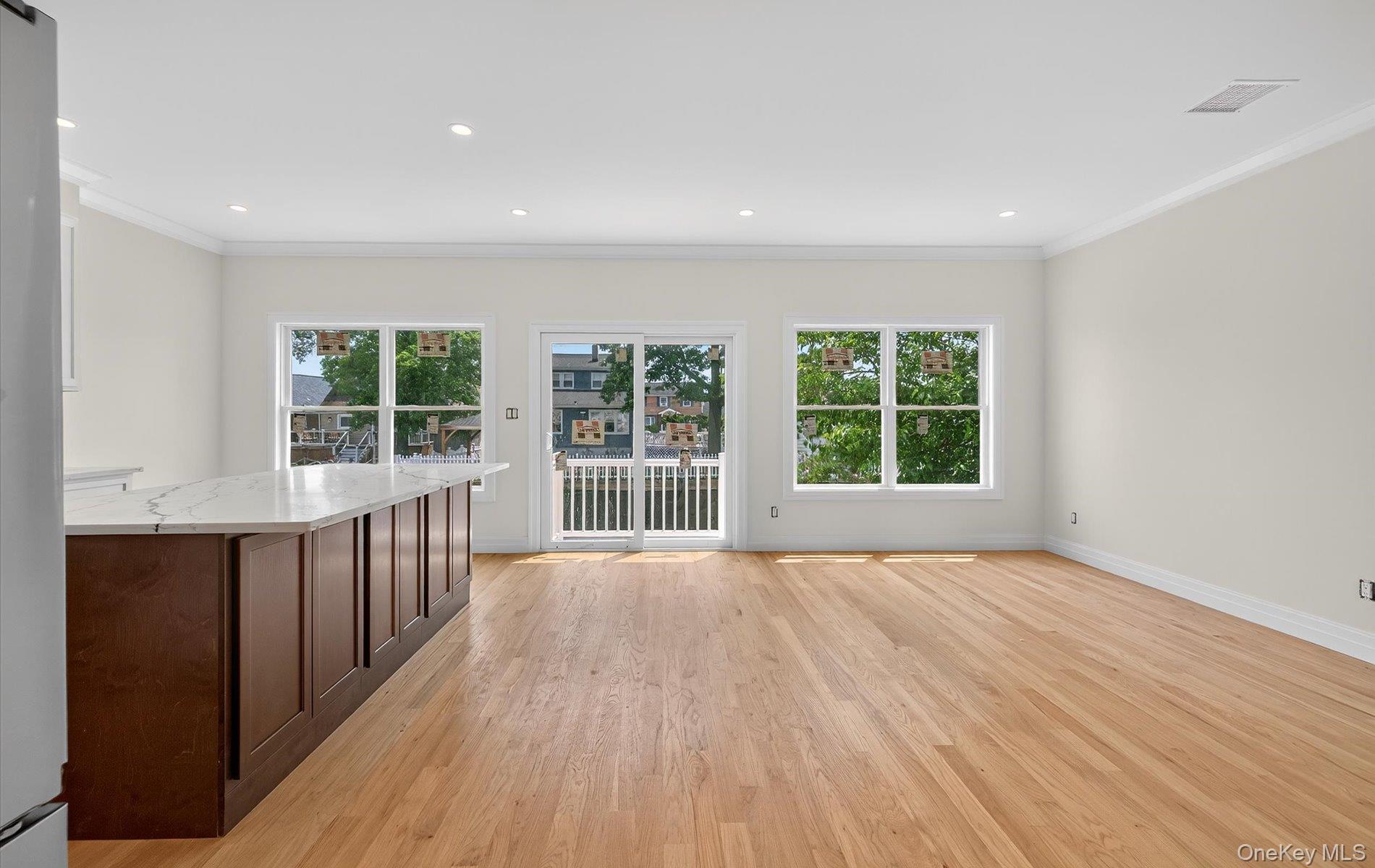 #5 photo, 1108 Washington Place, ナッソー郡 Baldwin Harbor , NY 11510