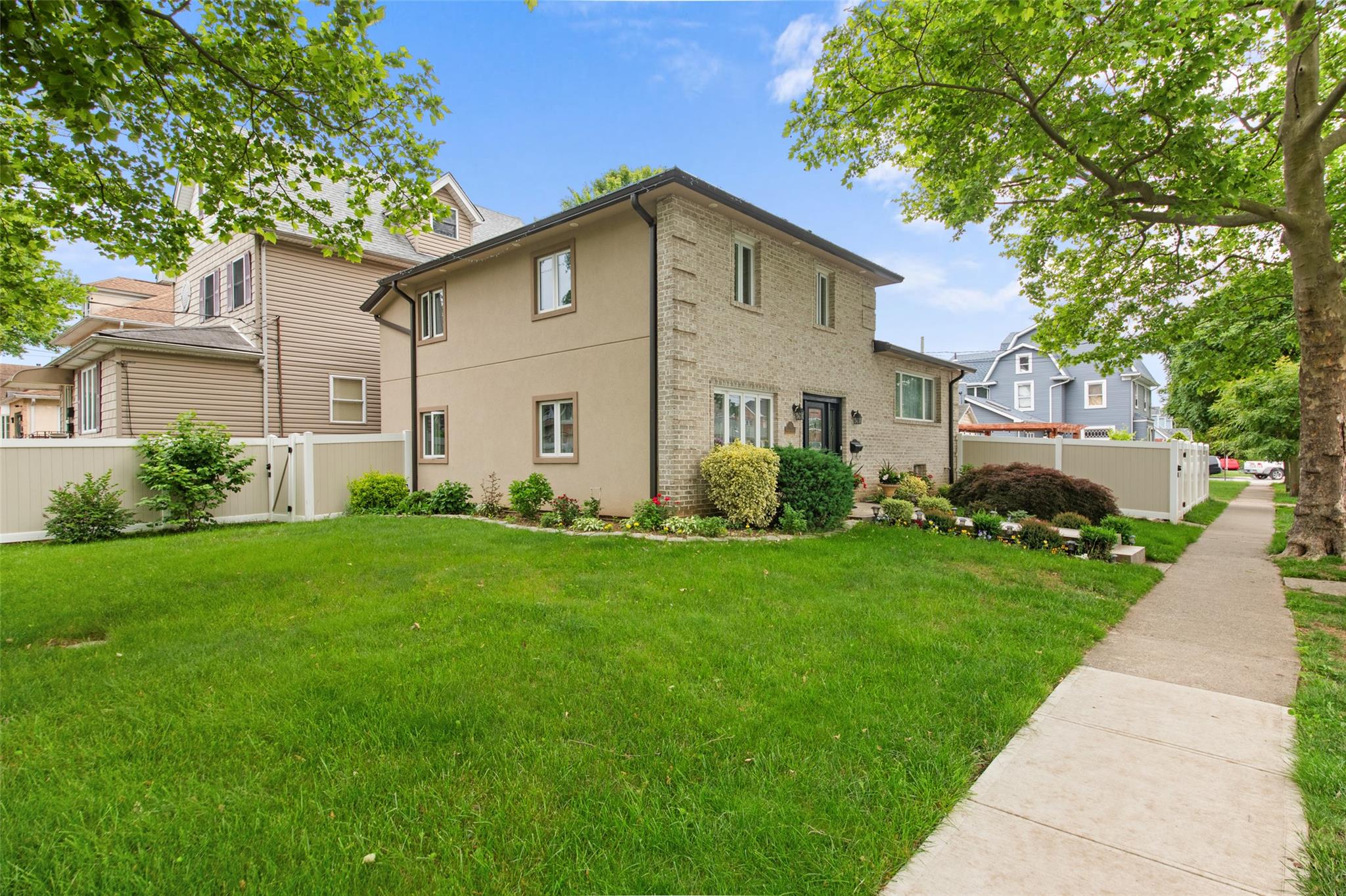 #2 photo, 32 Henry Place, Staten Island , NY 10305