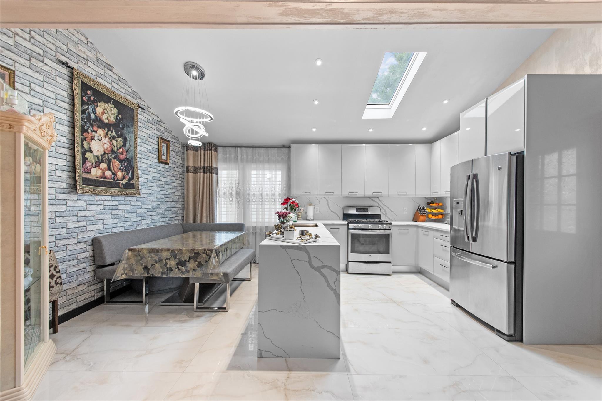 #7 photo, 32 Henry Place, Staten Island , NY 10305