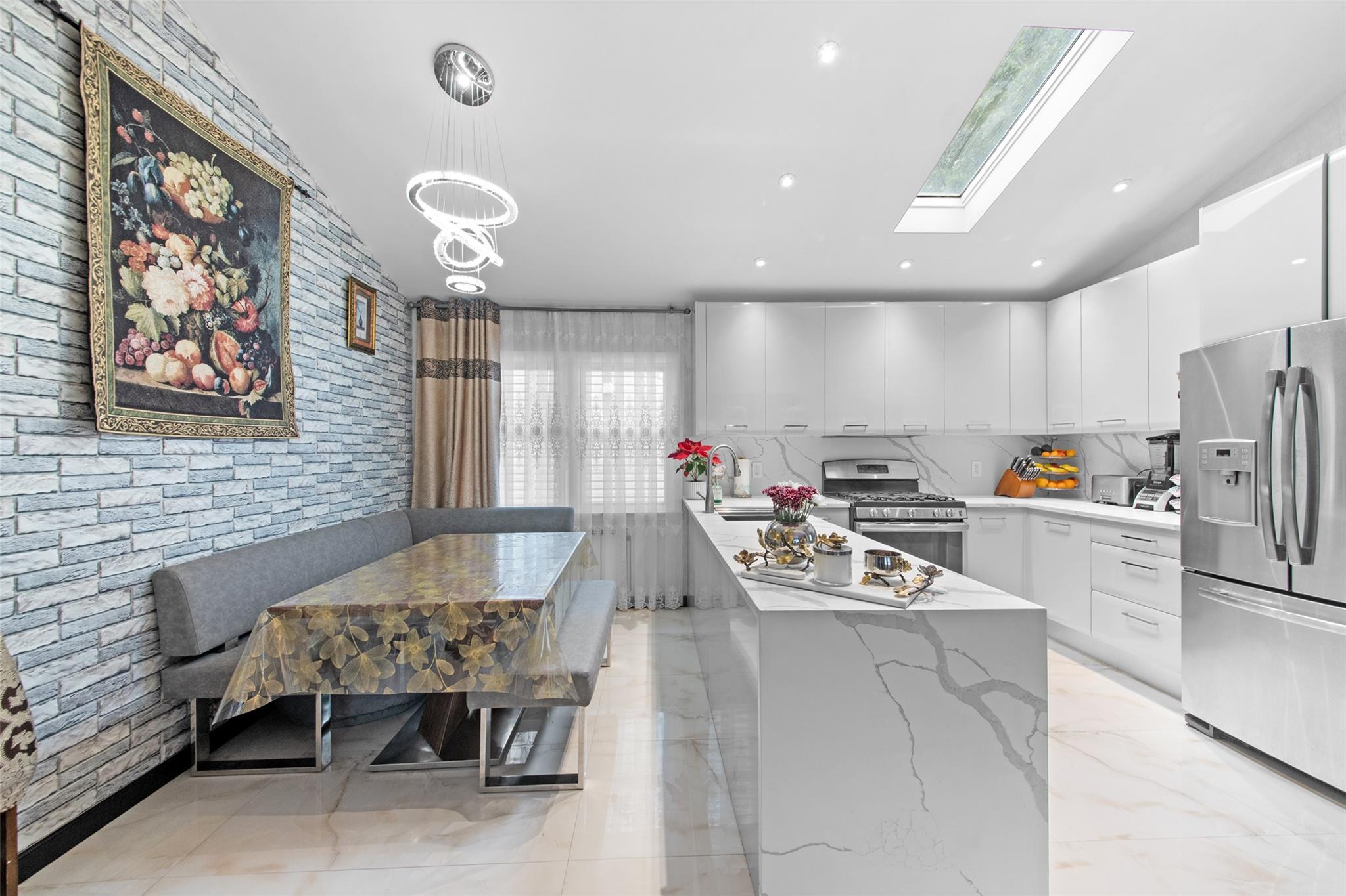 #8 photo, 32 Henry Place, Staten Island , NY 10305