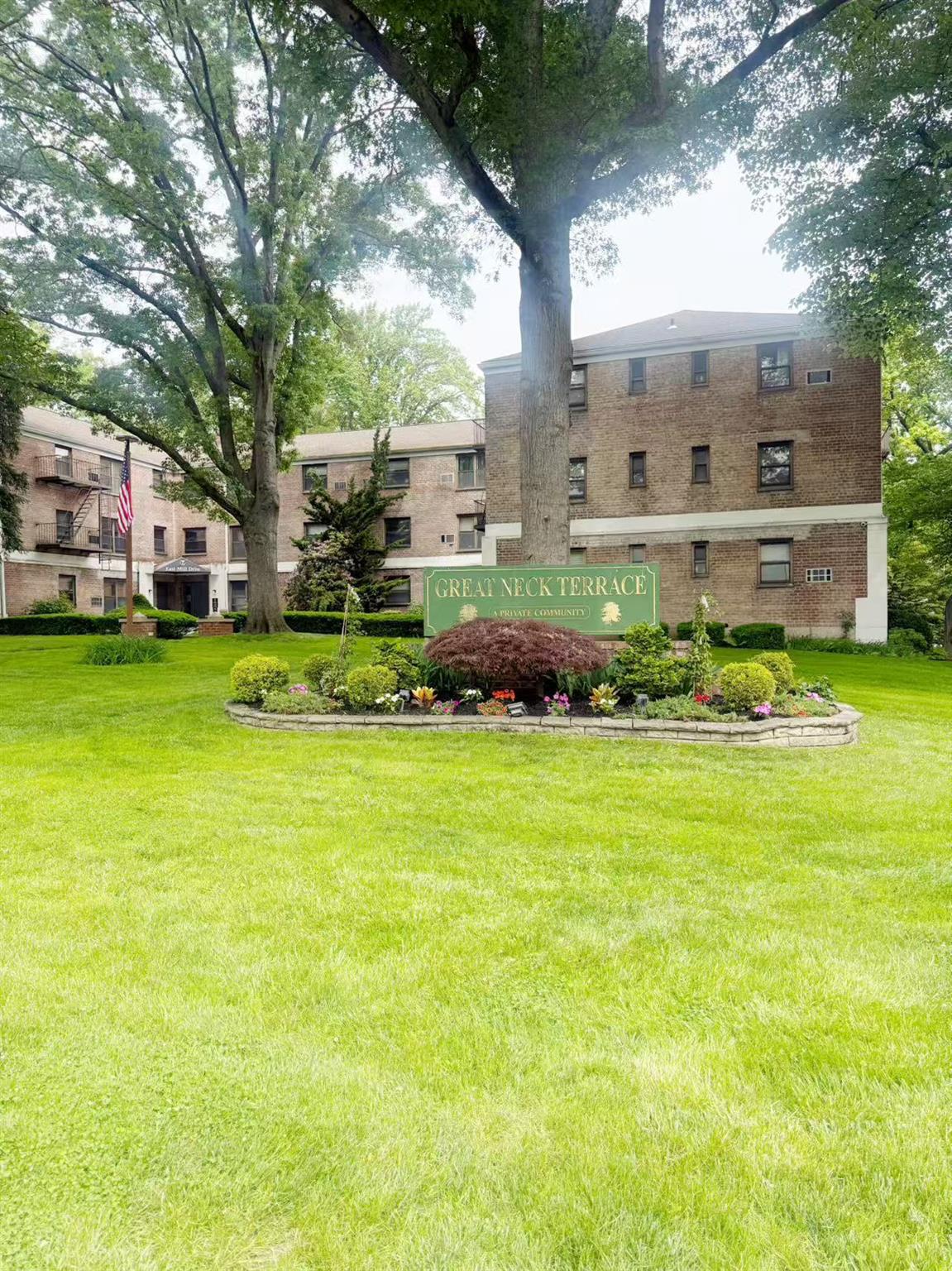 #1 photo, 46 Terrace Circle, ناسو Great Neck , NY 11021