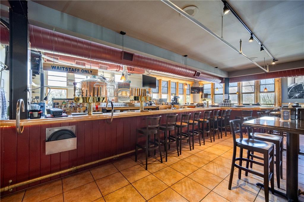 #20 photo, 3 Main Street, New Paltz , NY 12561