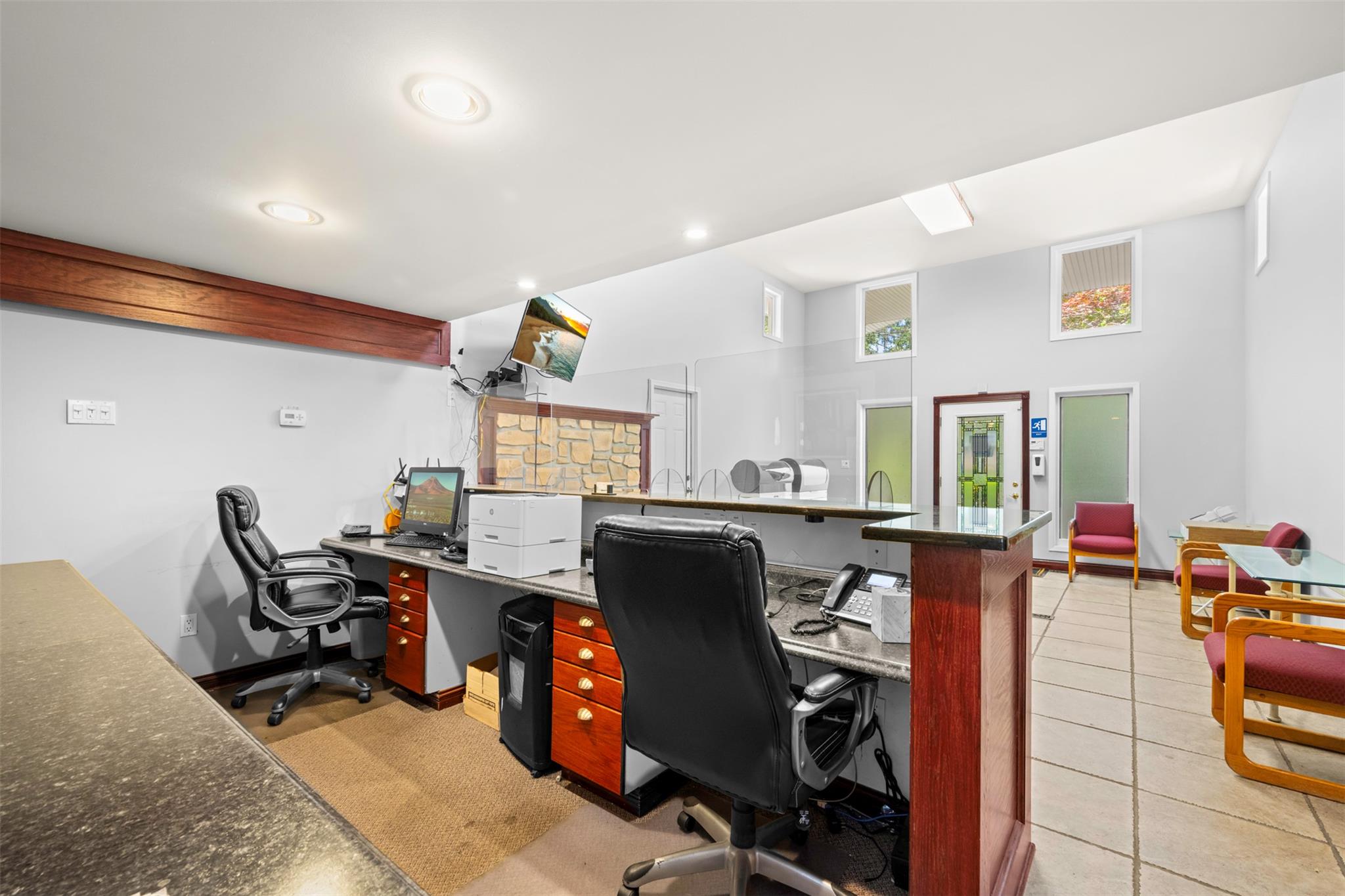 #8 photo, 10 Hunter Avenue, サフォーク郡 Miller Place , NY 11764