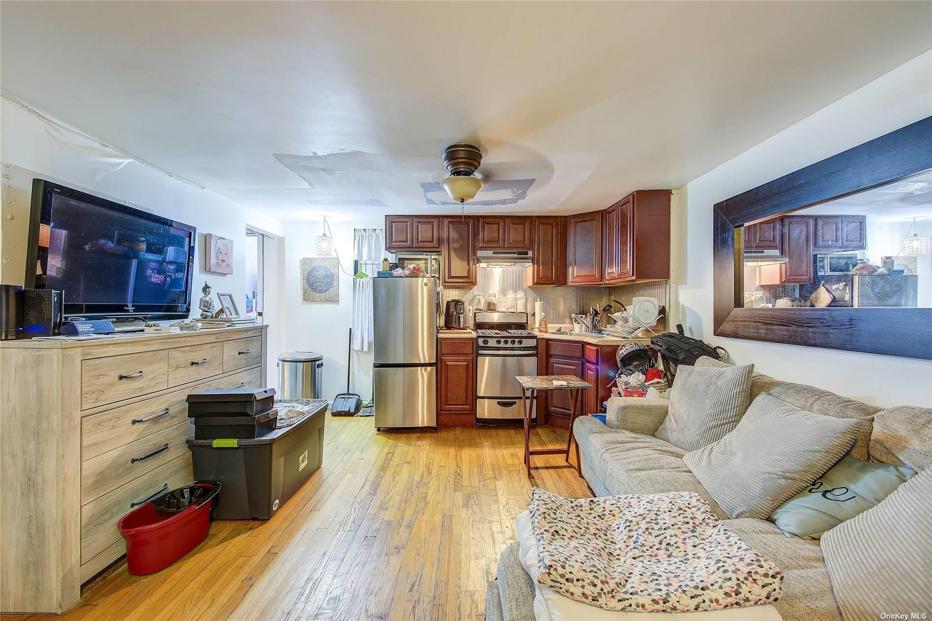 #10 photo, 230 S 2nd Street, Brooklyn , NY 11211