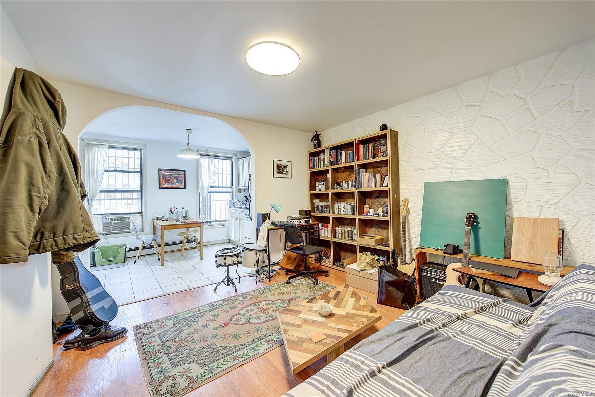 #5 photo, 230 S 2nd Street, Brooklyn , NY 11211