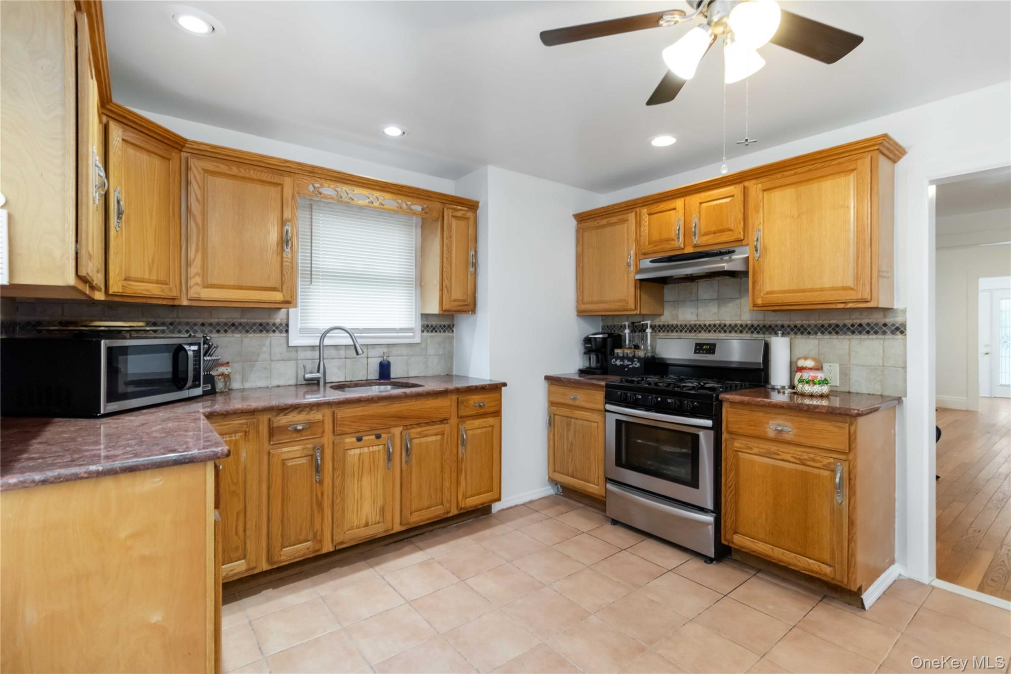 #4 photo, 114-18 175th Street, クイーンズ区 Addisleigh Park , NY 11434