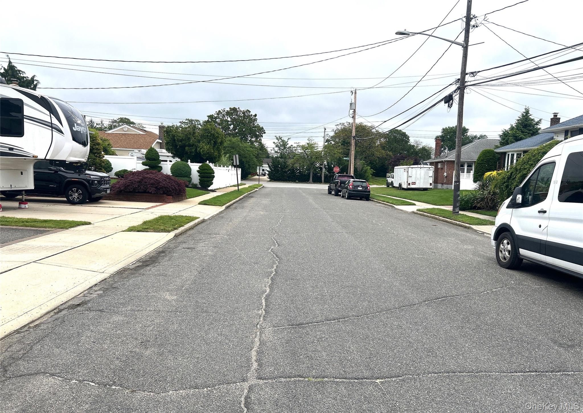 #3 photo, 11 Berryhill Lane, Bethpage , NY 11714