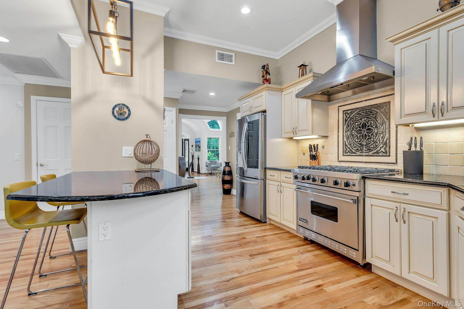 #10 photo, 21 Buttonwood Drive, Dix Hills , NY 11746