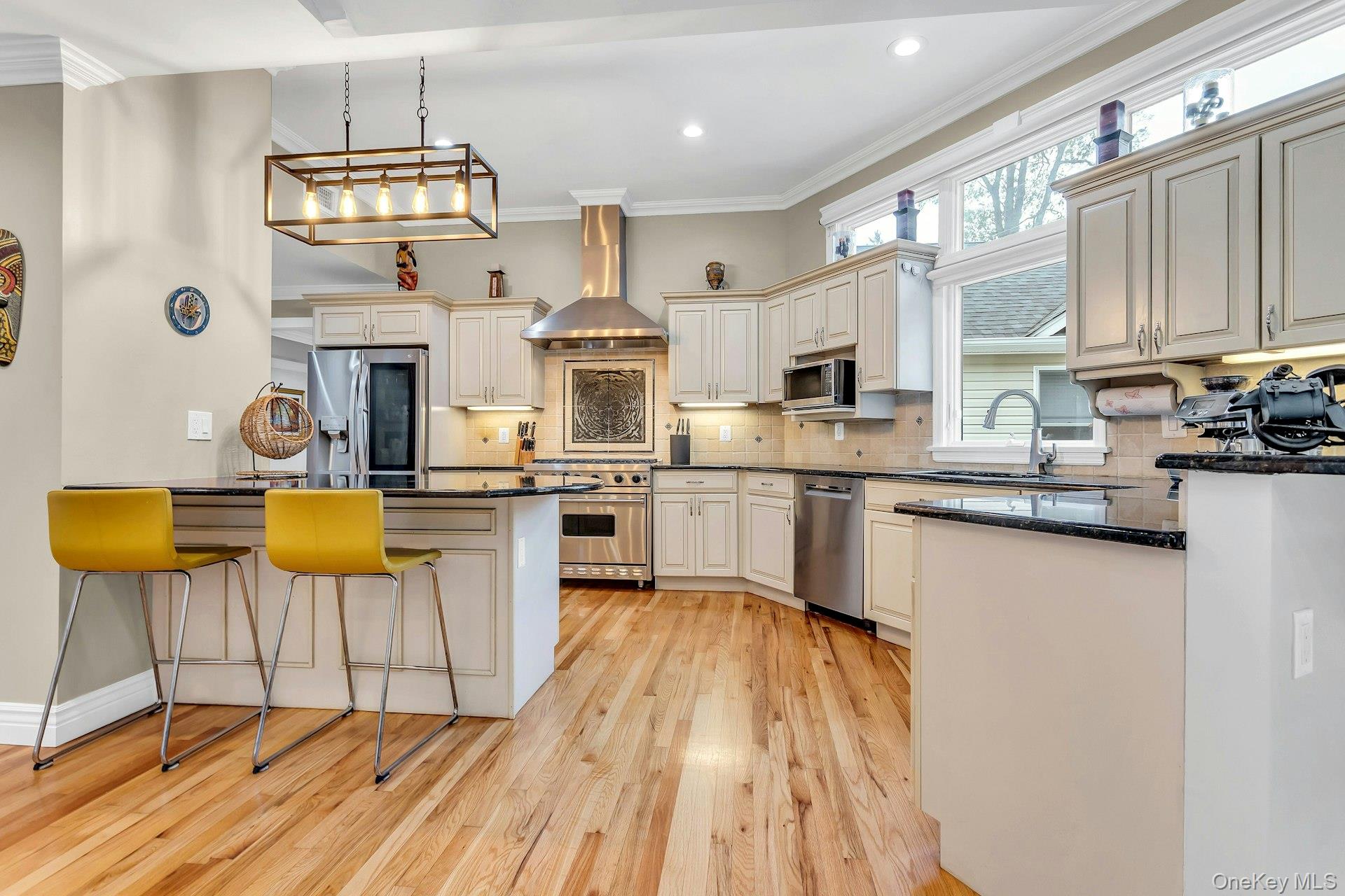 #11 photo, 21 Buttonwood Drive, Dix Hills , NY 11746