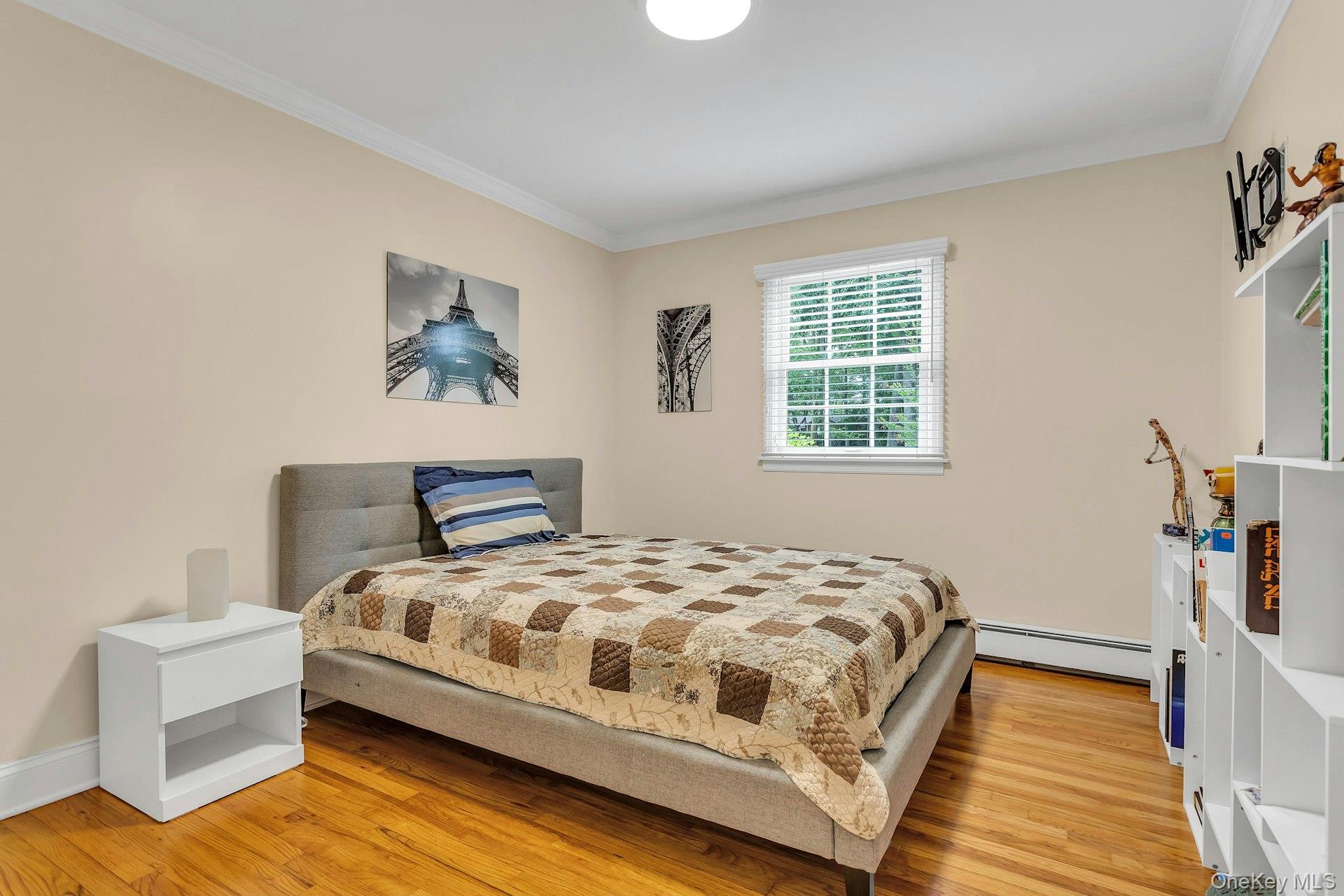 #19 photo, 21 Buttonwood Drive, Dix Hills , NY 11746