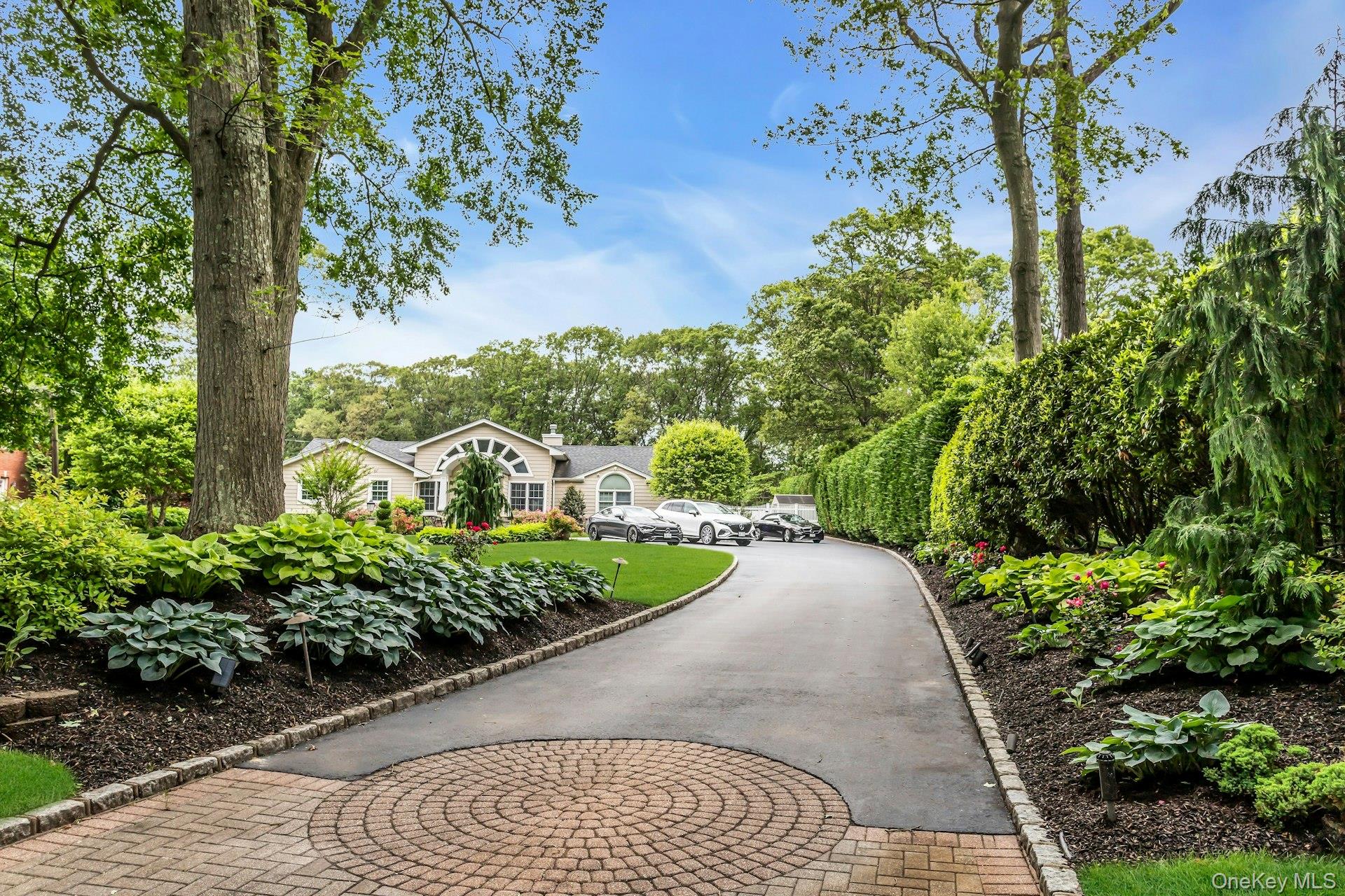 #2 photo, 21 Buttonwood Drive, Dix Hills , NY 11746