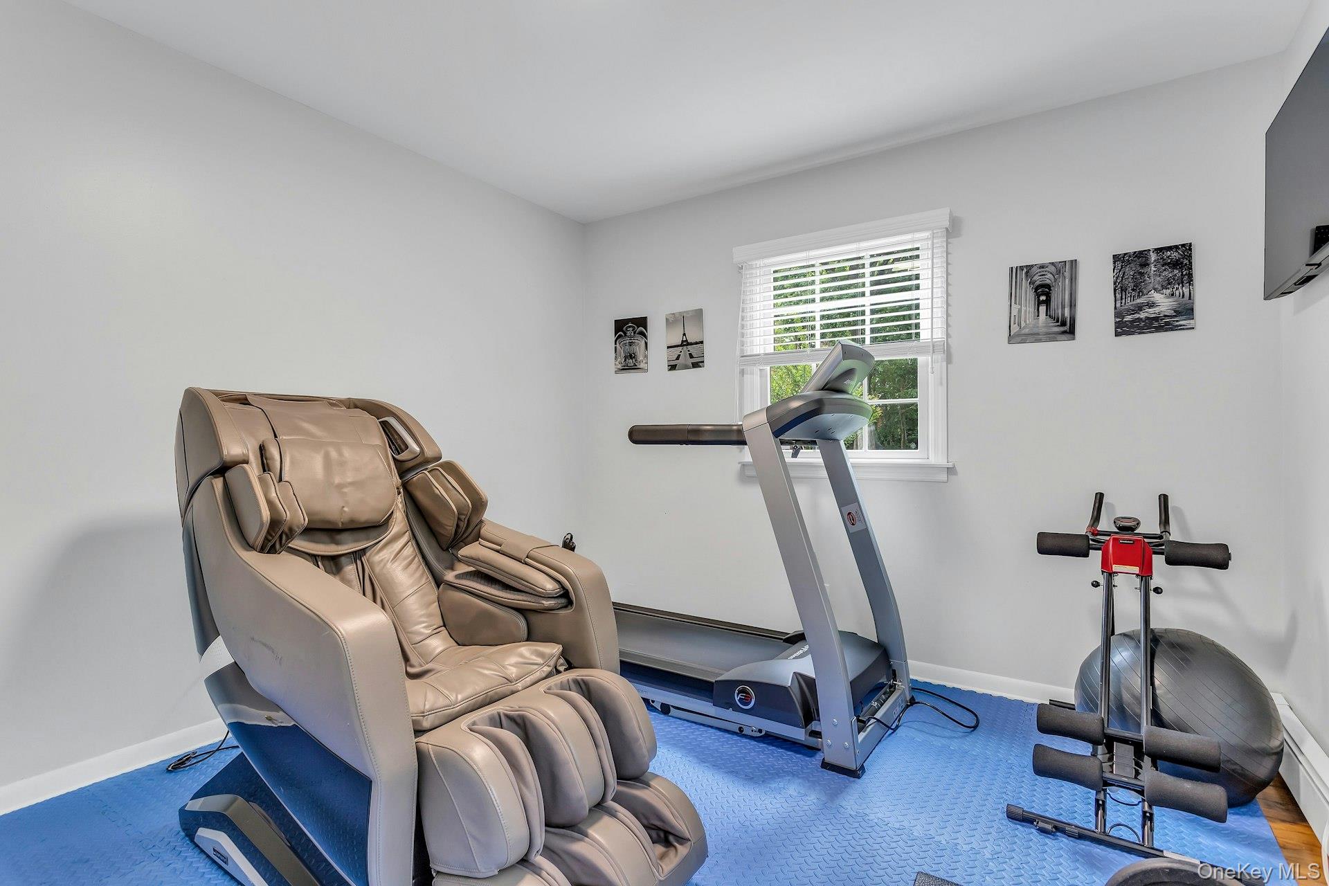 #20 photo, 21 Buttonwood Drive, Dix Hills , NY 11746