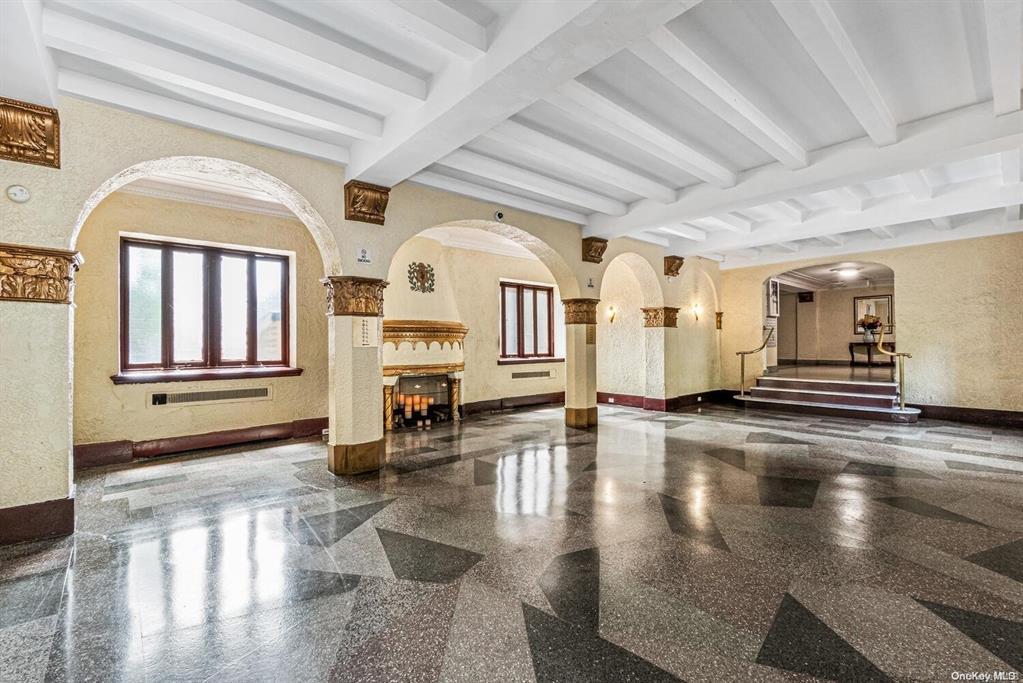 #2 photo, 89-10 35th Avenue, クイーンズ区 Jackson Heights , NY 11372