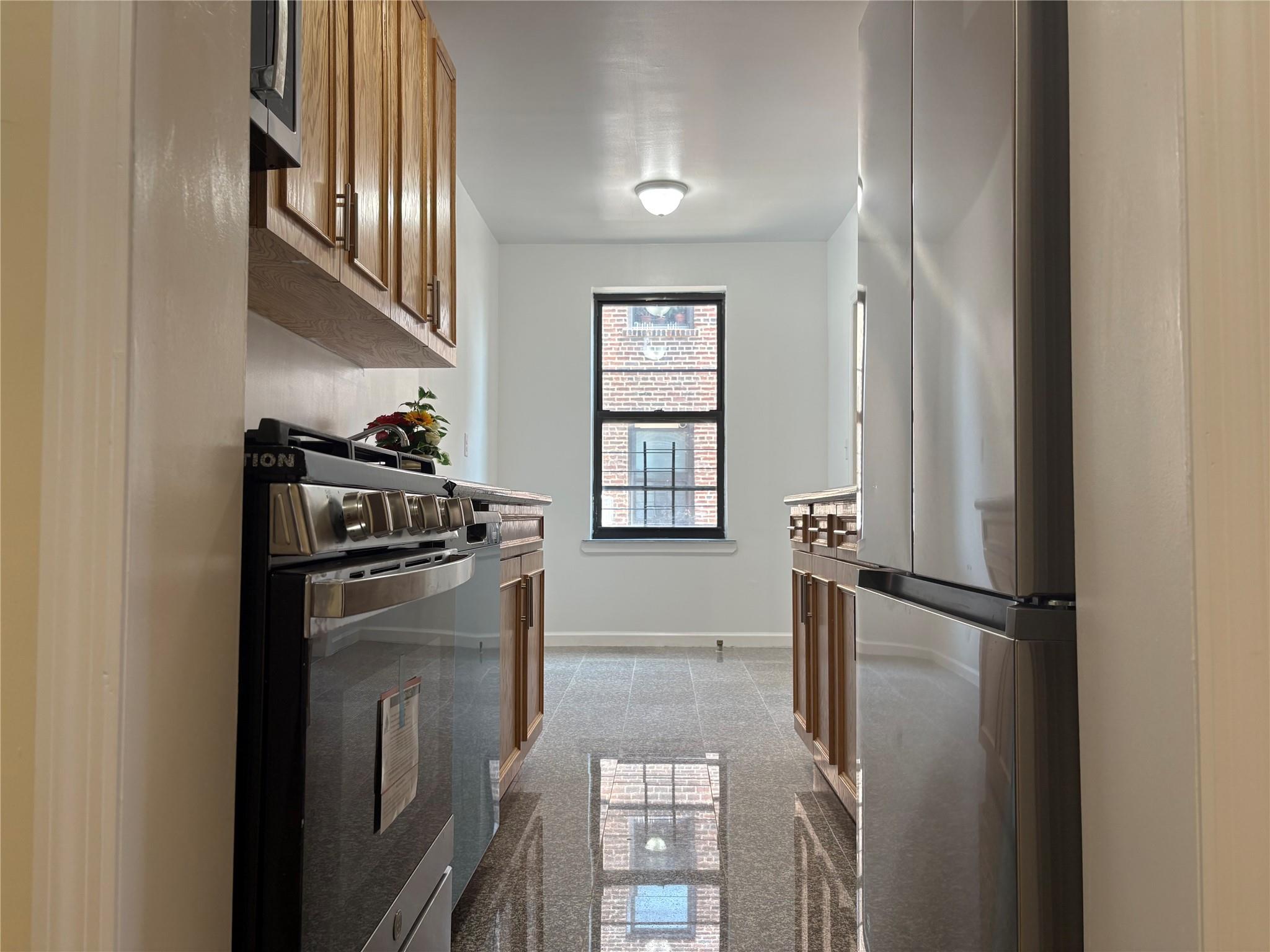 #4 photo, 89-10 35th Avenue, クイーンズ区 Jackson Heights , NY 11372