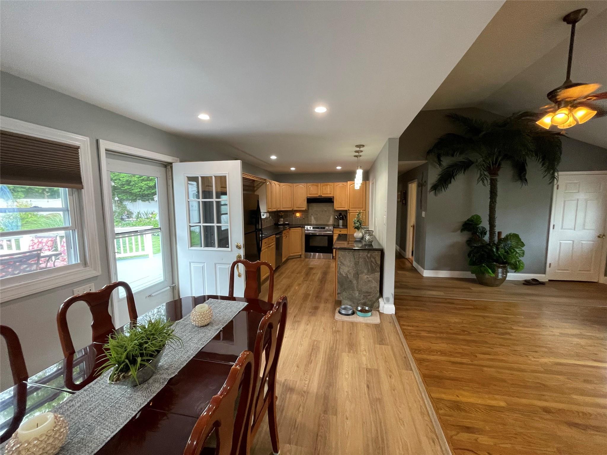 #15 photo, 2 Merritt Lane, サフォーク郡 Center Moriches , NY 11934