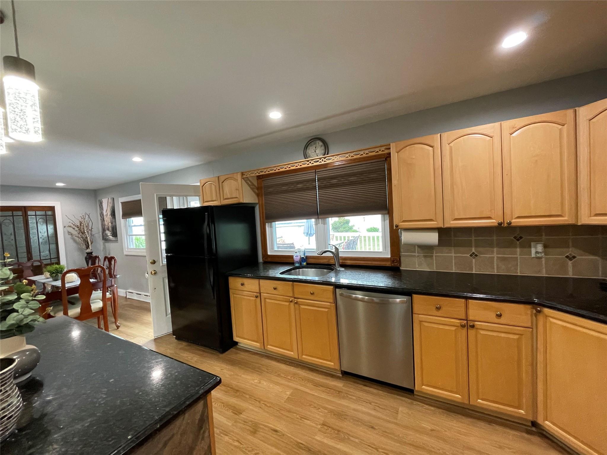 #17 photo, 2 Merritt Lane, サフォーク郡 Center Moriches , NY 11934