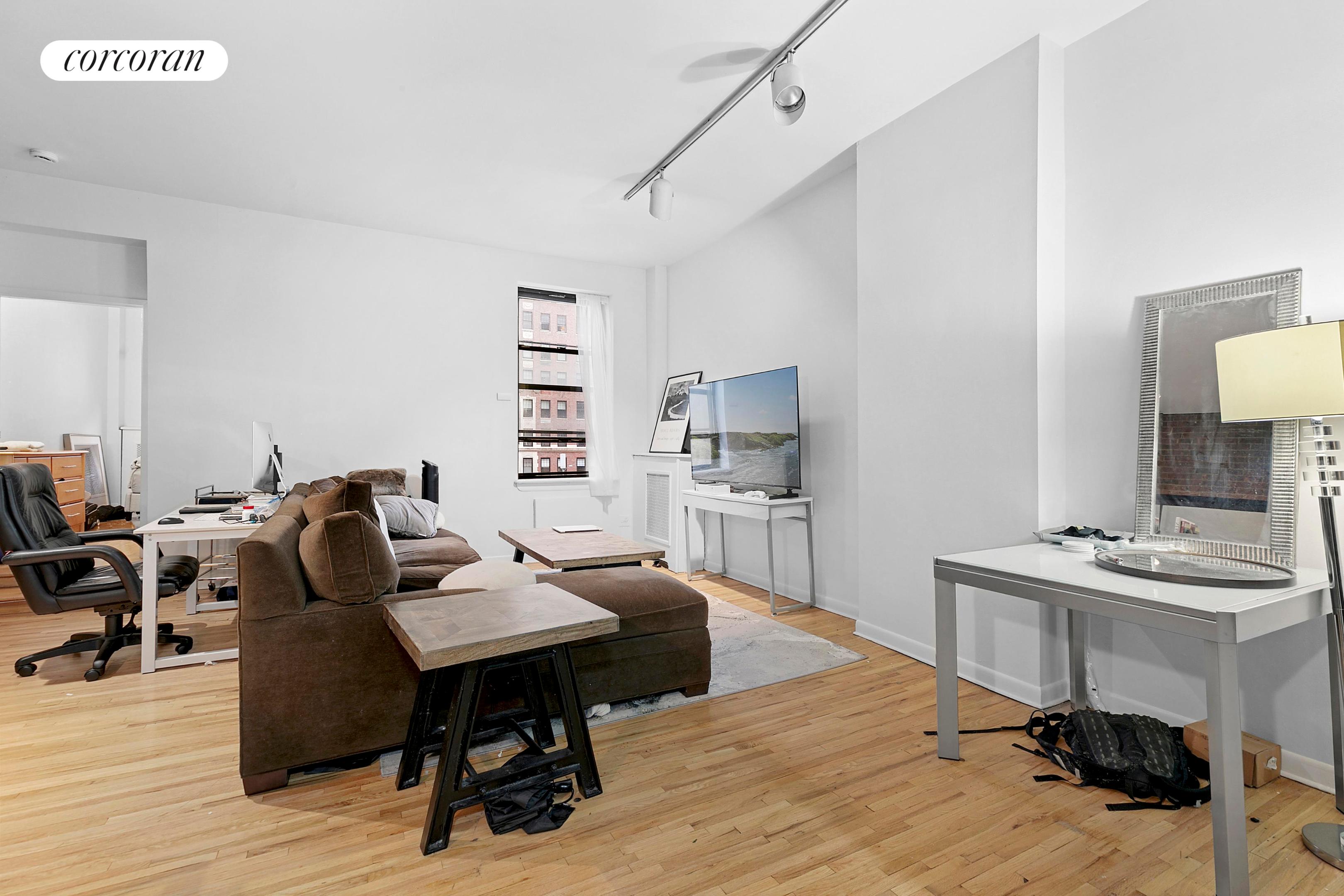 #1 photo, 9 W 69TH Street, Lincoln Square , NY 10023