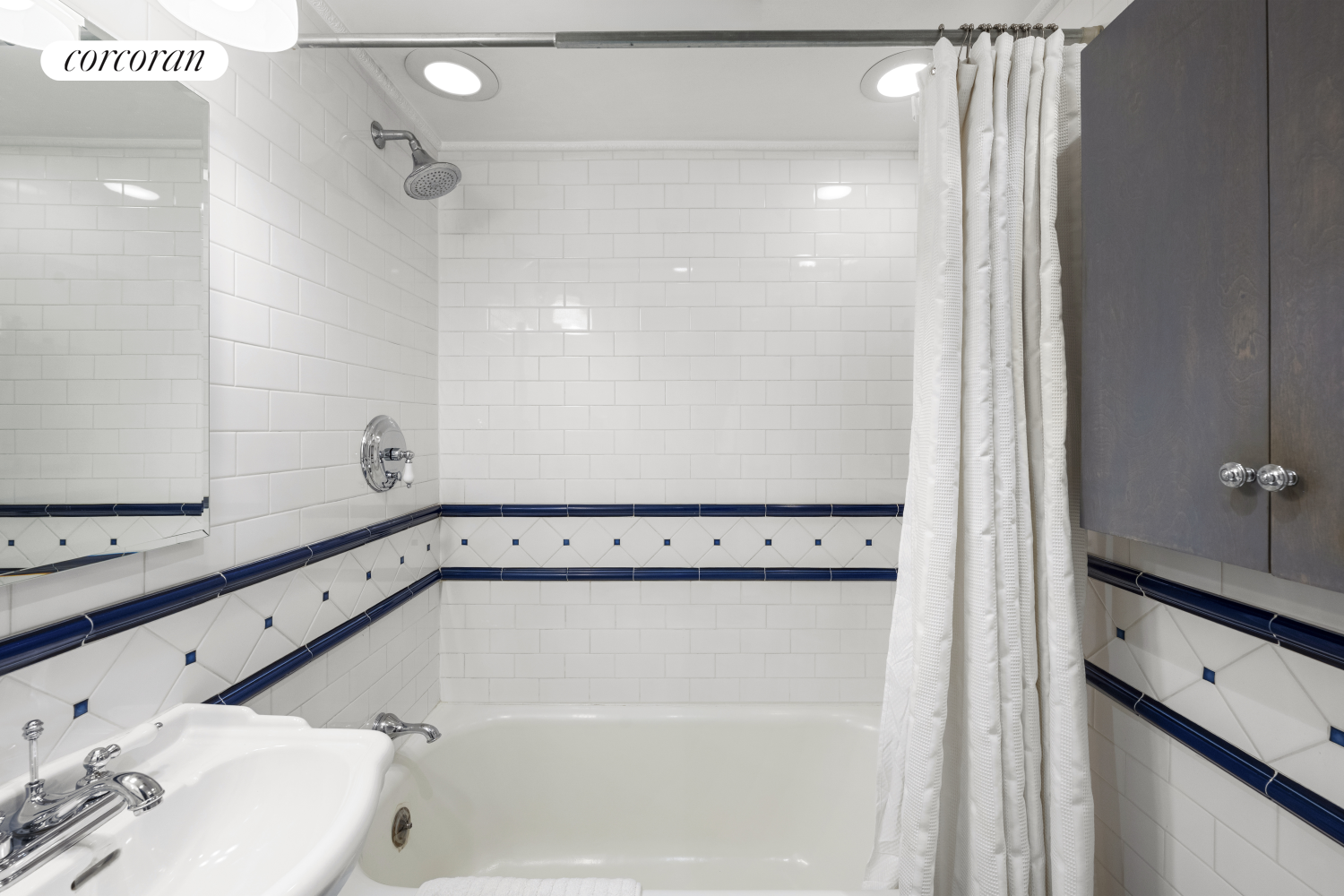 #9 photo, 2166 BROADWAY, マンハッタン Upper West Side , NY 10024