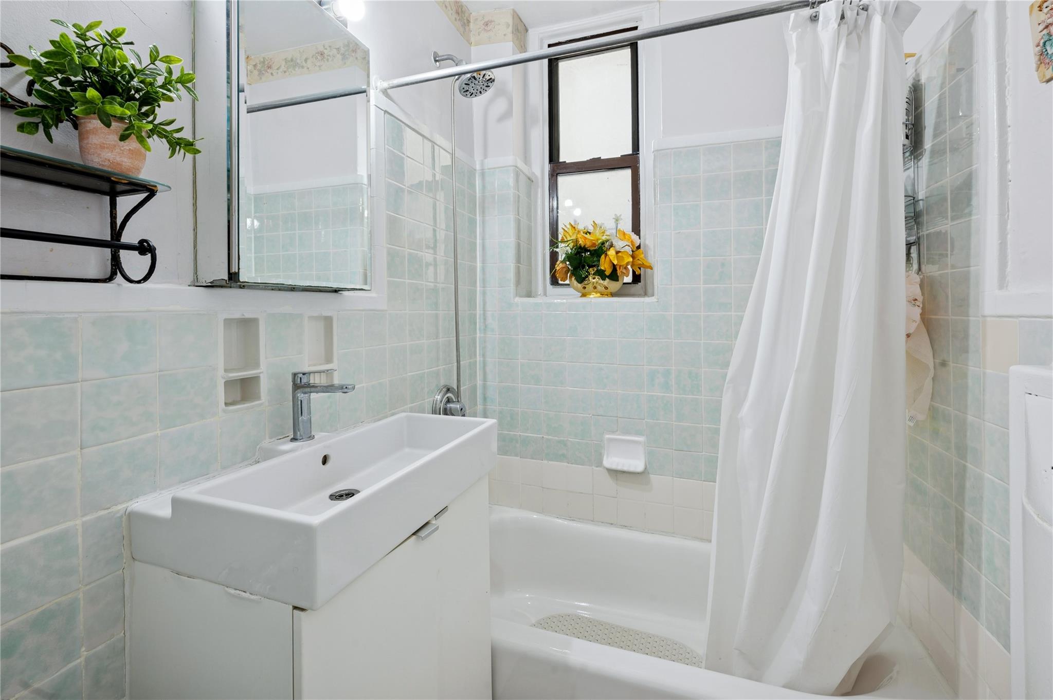 #8 photo, 2962 Decatur Avenue, ブロンクス区 Bronx , NY 10458