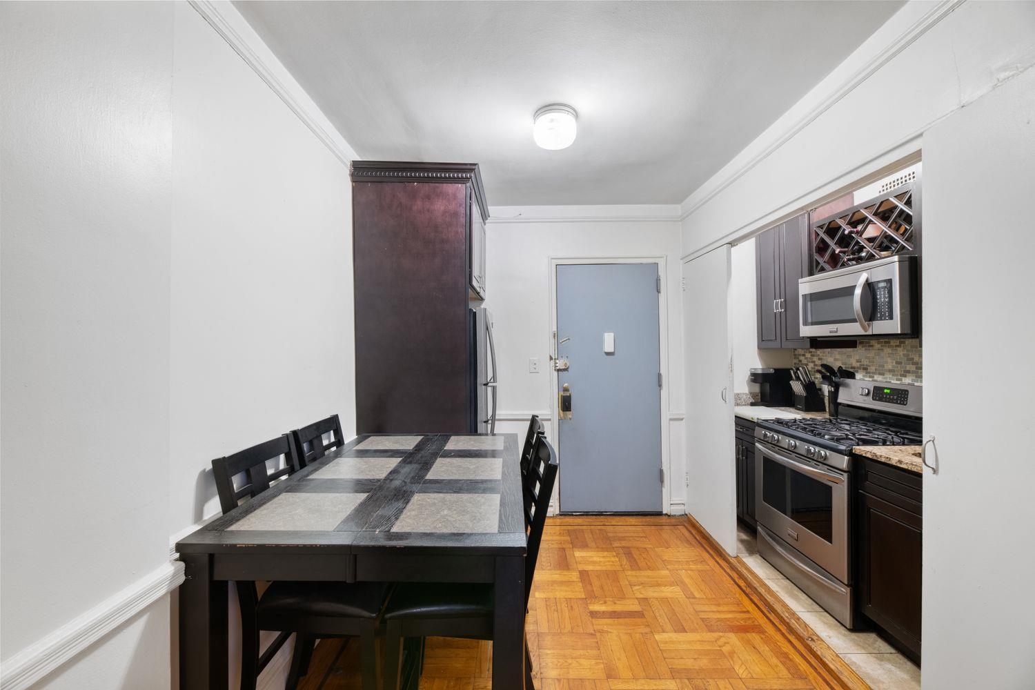 #3 photo, 860 Grand Concourse, Bronx , NY 10451