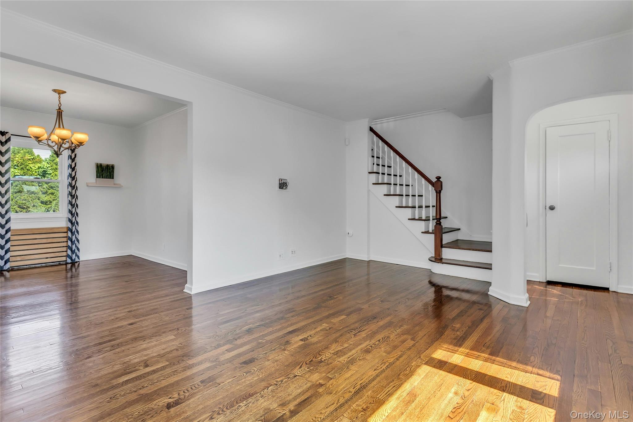 #5 photo, 7931 211th Street, クイーンズ区 Oakland Gardens , NY 11364