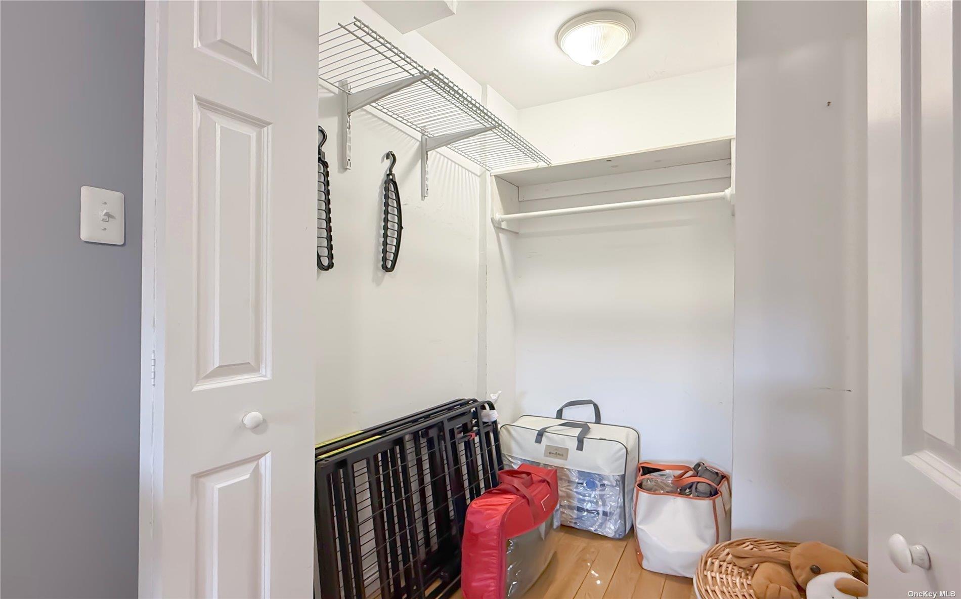 #10 photo, 71-24 163rd Street, クイーンズ区 Fresh Meadows , NY 11365