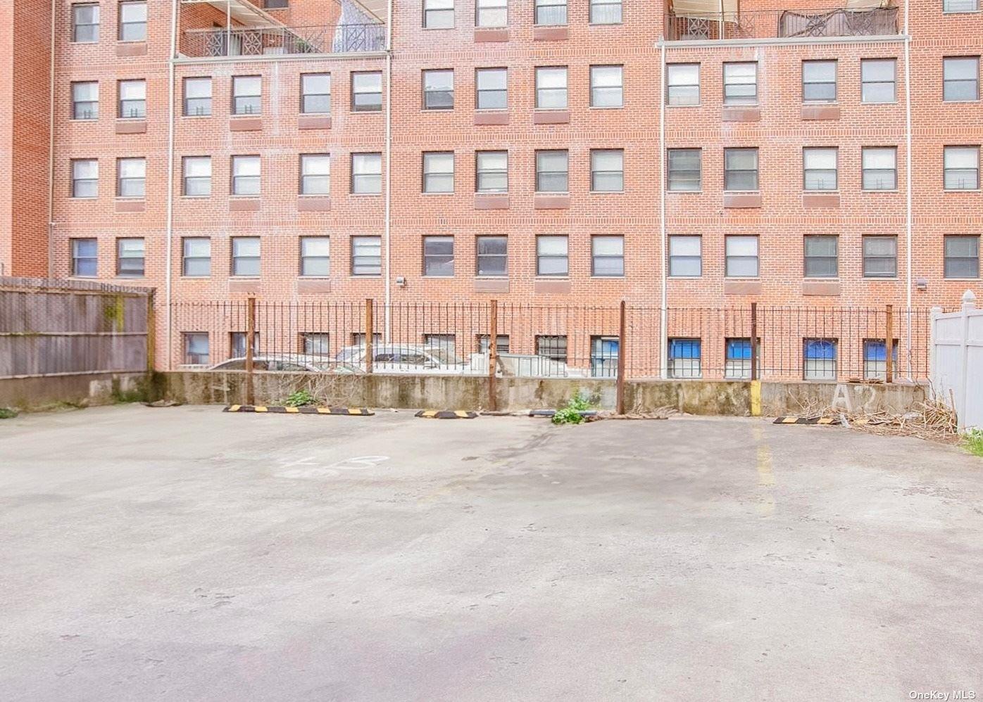 #3 photo, 71-24 163rd Street, クイーンズ区 Fresh Meadows , NY 11365