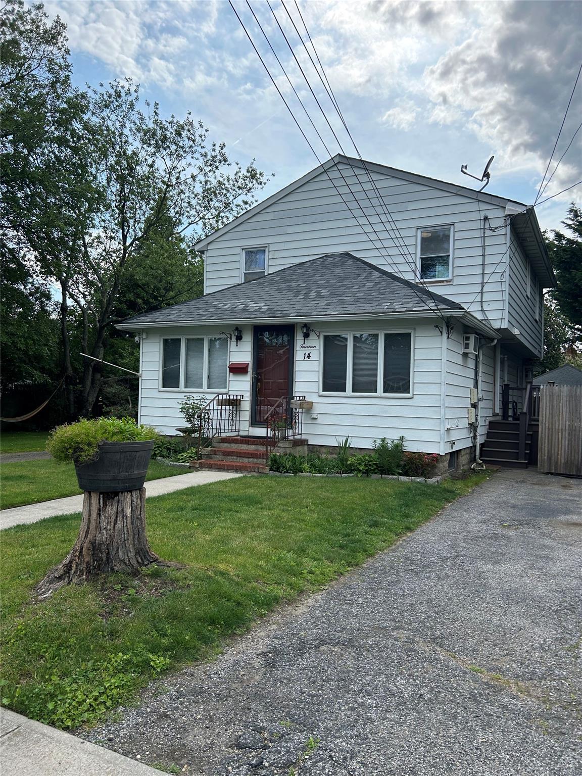 #1 photo, 14 Walnut Avenue, Farmingdale , NY 11735