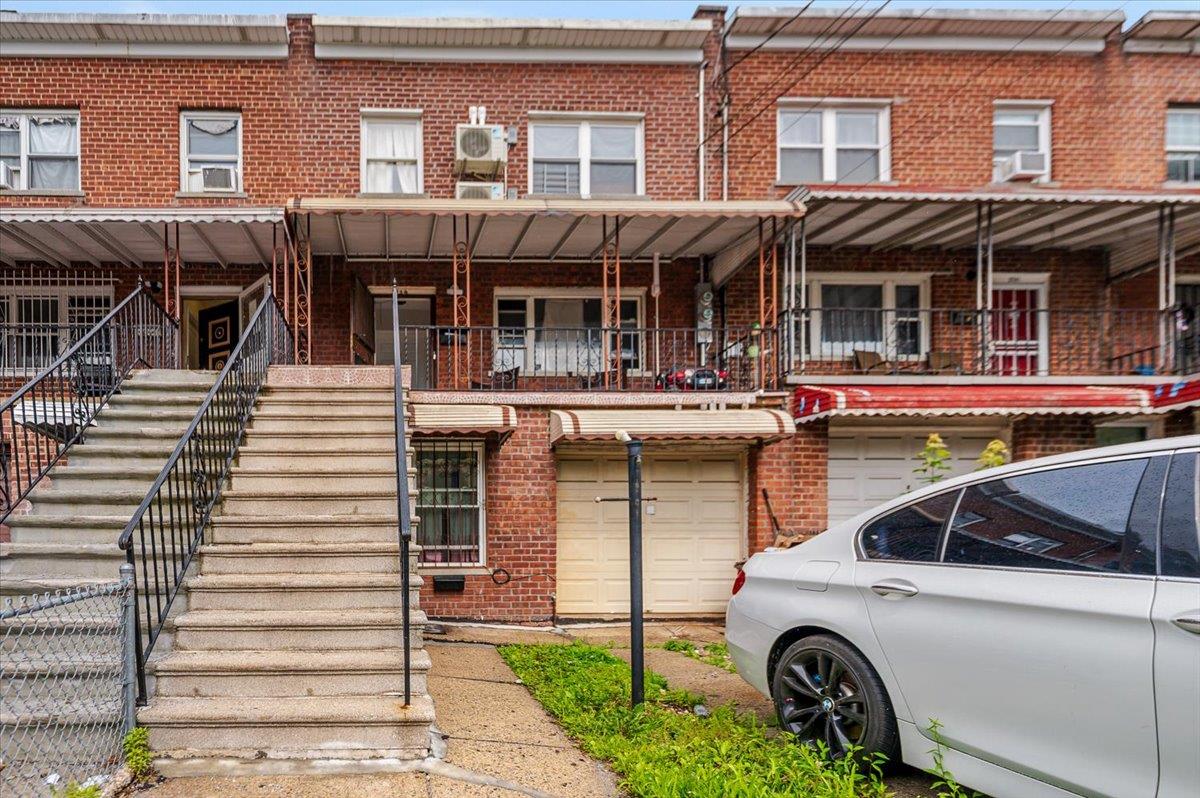 #1 photo, 3739 Barnes Avenue, برونكس Bronx , NY 10467