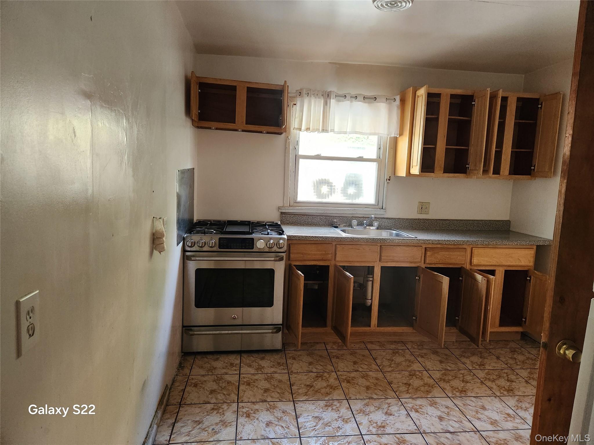 #7 photo, 32 Yonkers Ave, Yonkers , NY 10701