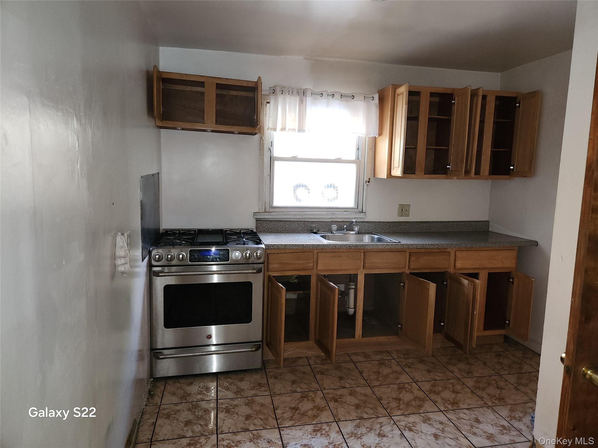 #8 photo, 32 Yonkers Ave, Yonkers , NY 10701