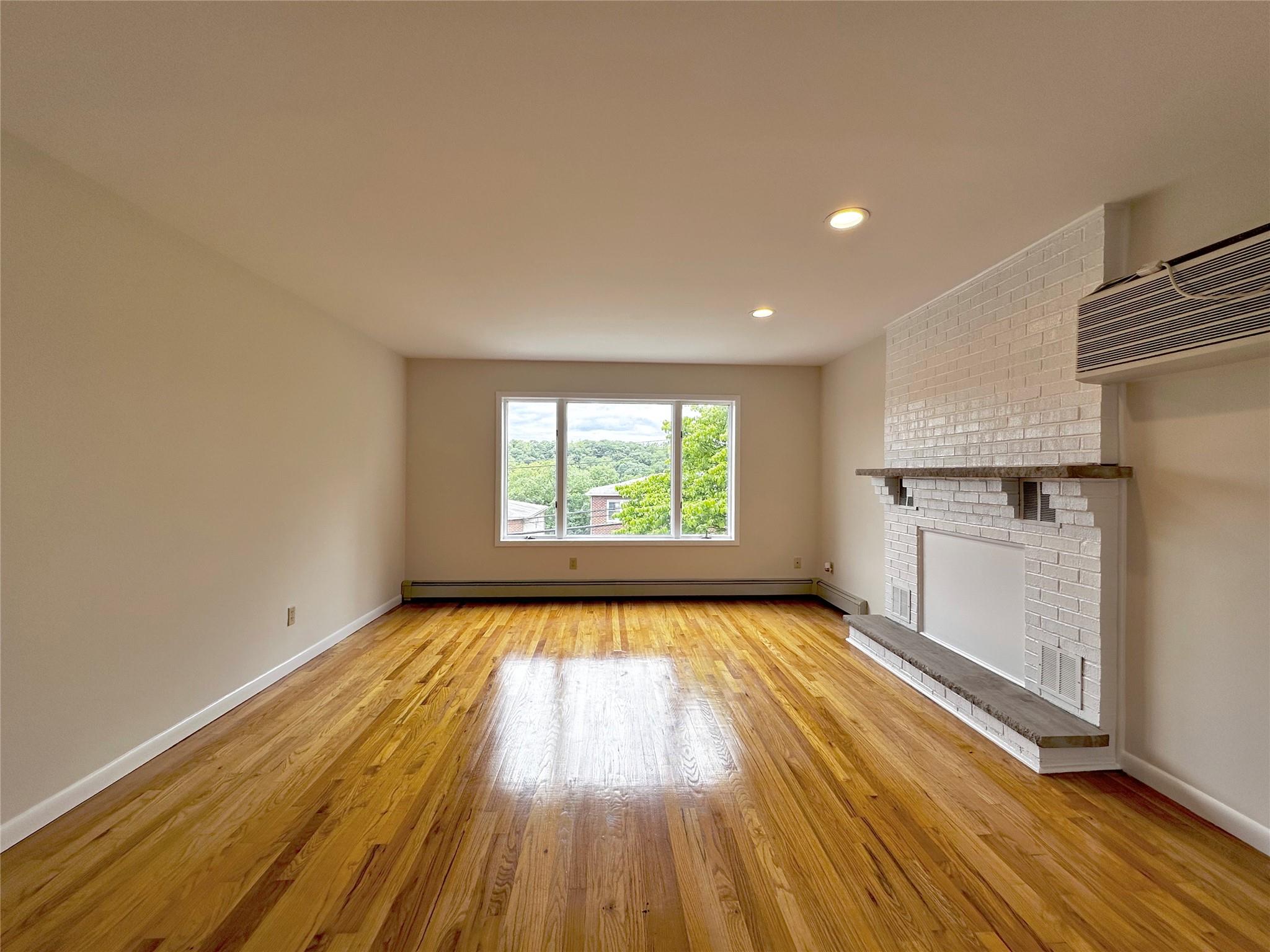 #1 photo, 150 Bennett Avenue, Yonkers , NY 10701