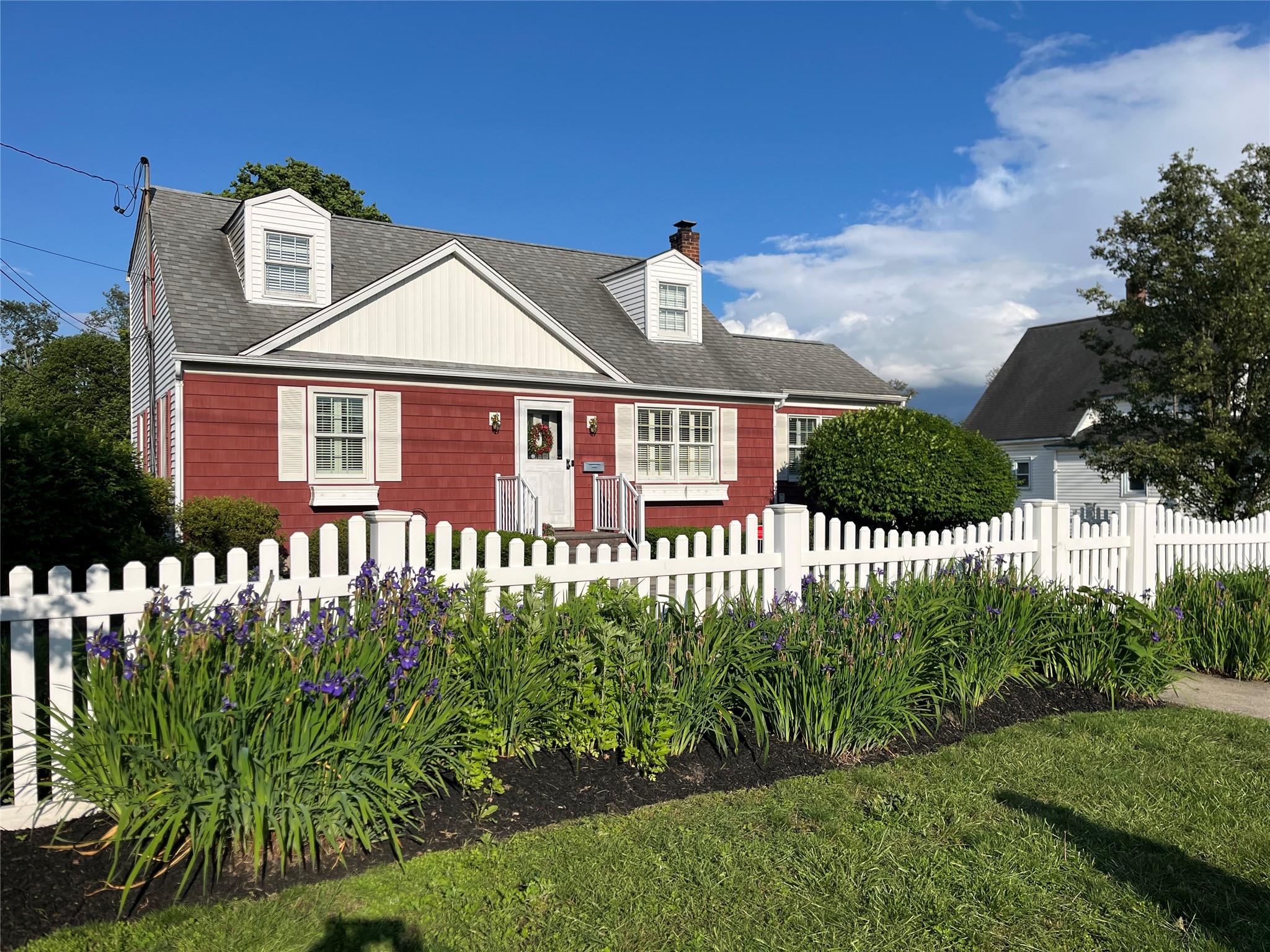 #1 photo, 25 Hawthorne Avenue, 東長島 Central Islip , NY 11722