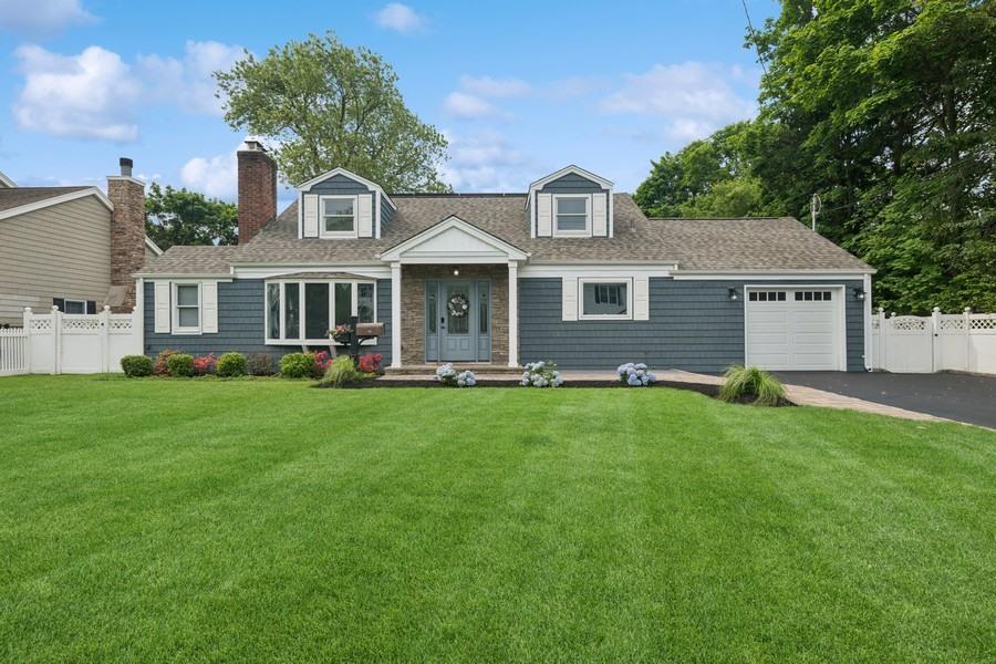 #1 photo, 46 Purdy Lane, Amityville , NY 11795