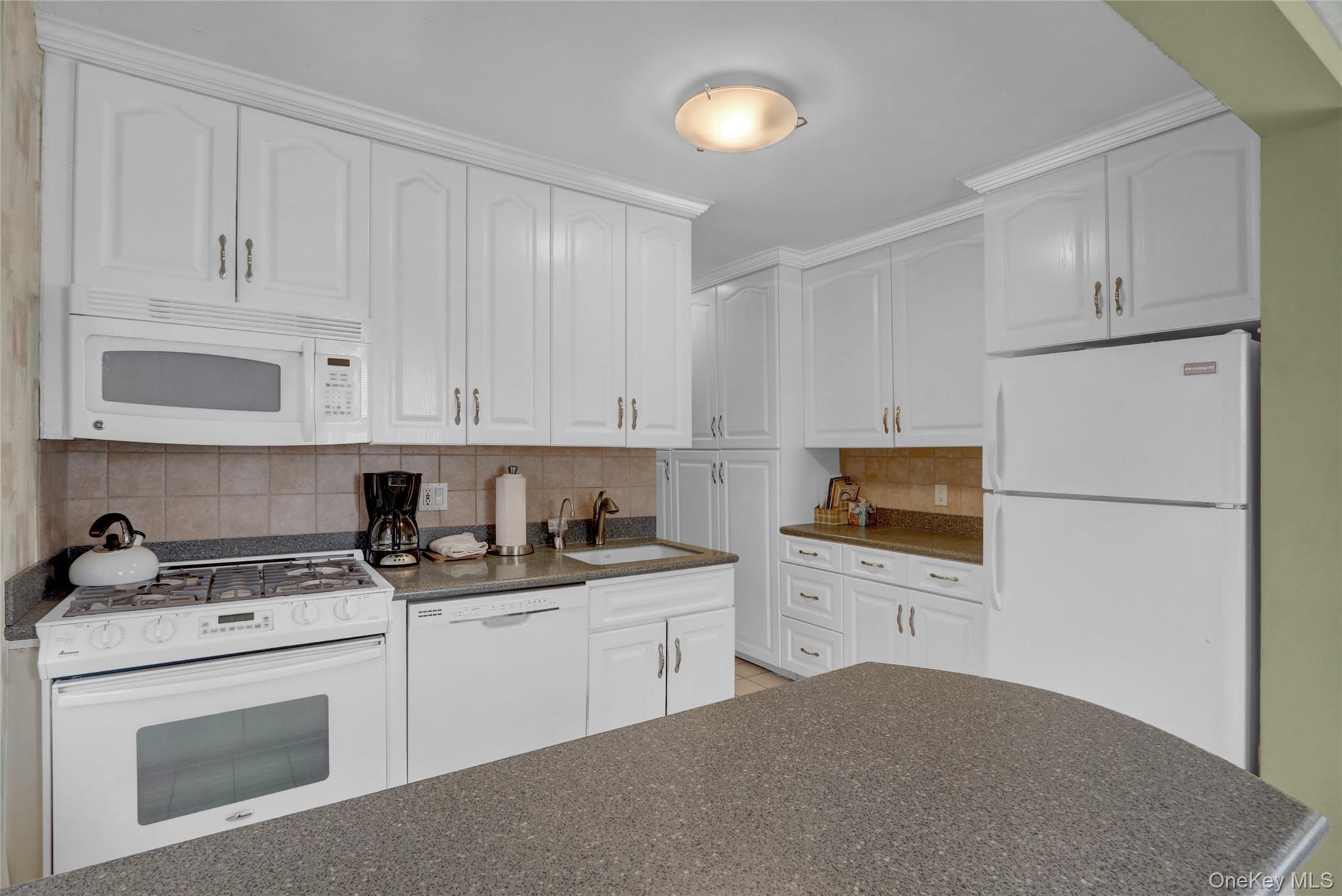 #10 photo, 120 Morris Avenue, ナッソー郡 Rockville Centre , NY 11570