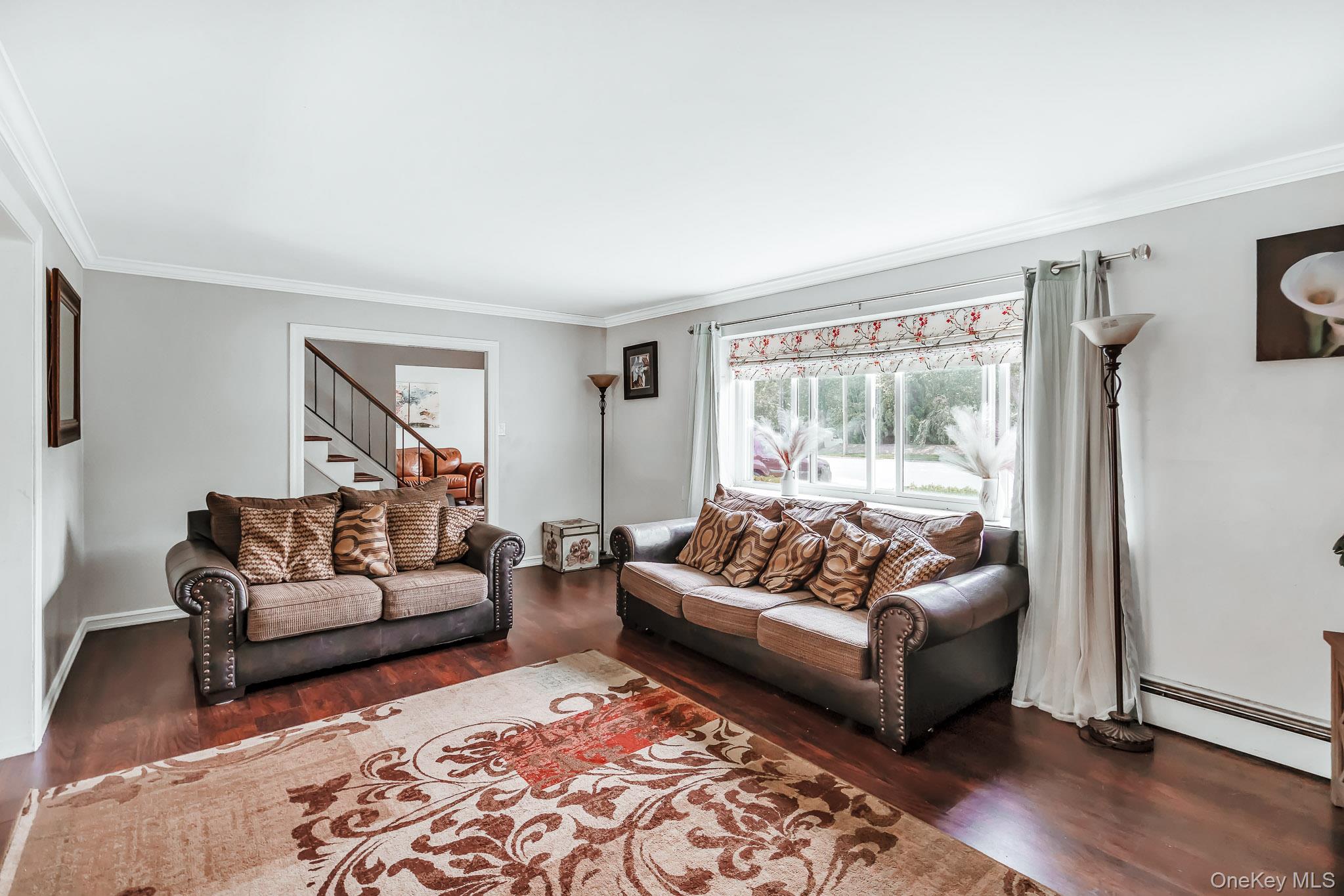 #4 photo, 965 Old Town Road, サフォーク郡 Coram , NY 11727