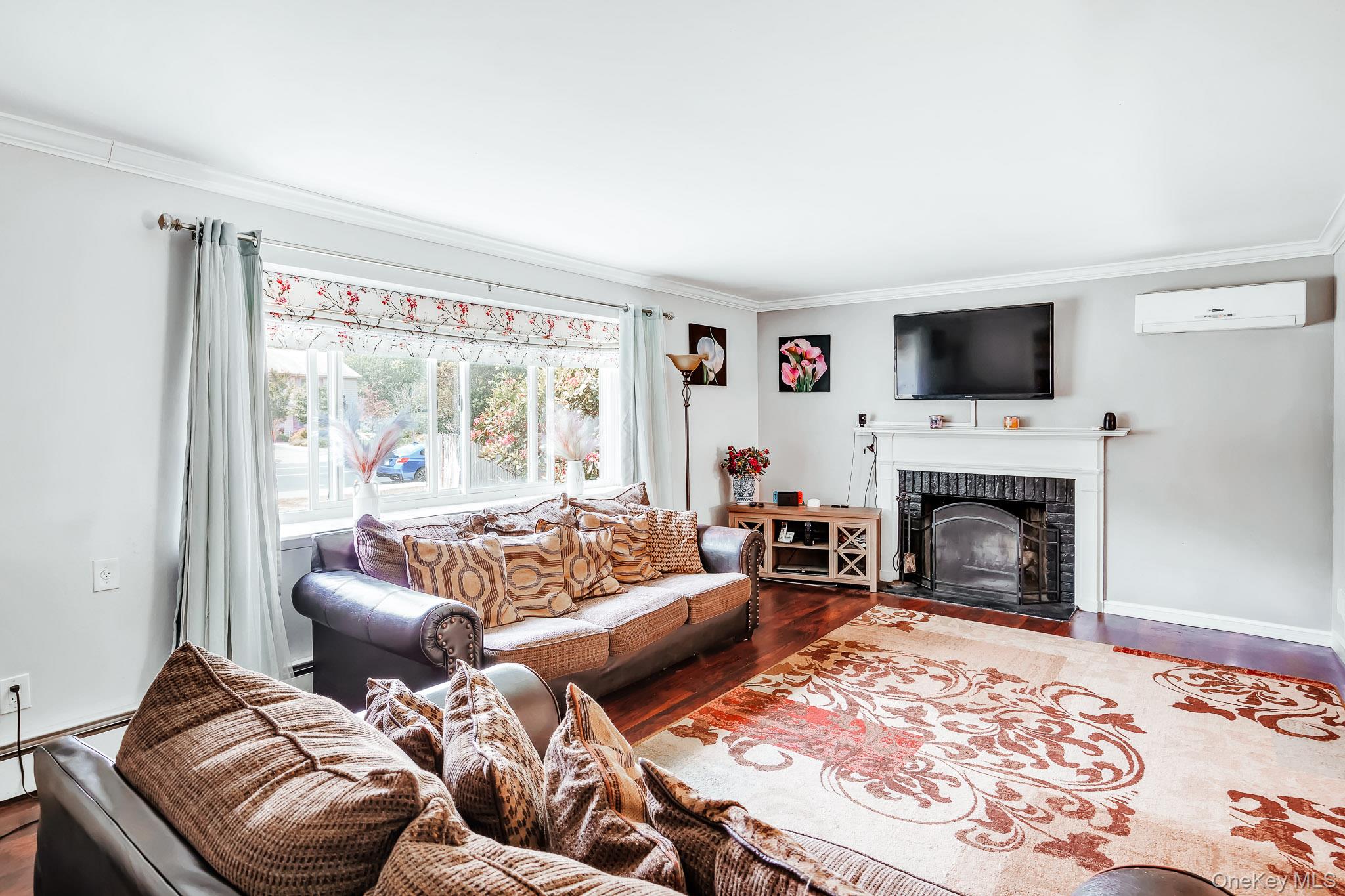 #5 photo, 965 Old Town Road, サフォーク郡 Coram , NY 11727