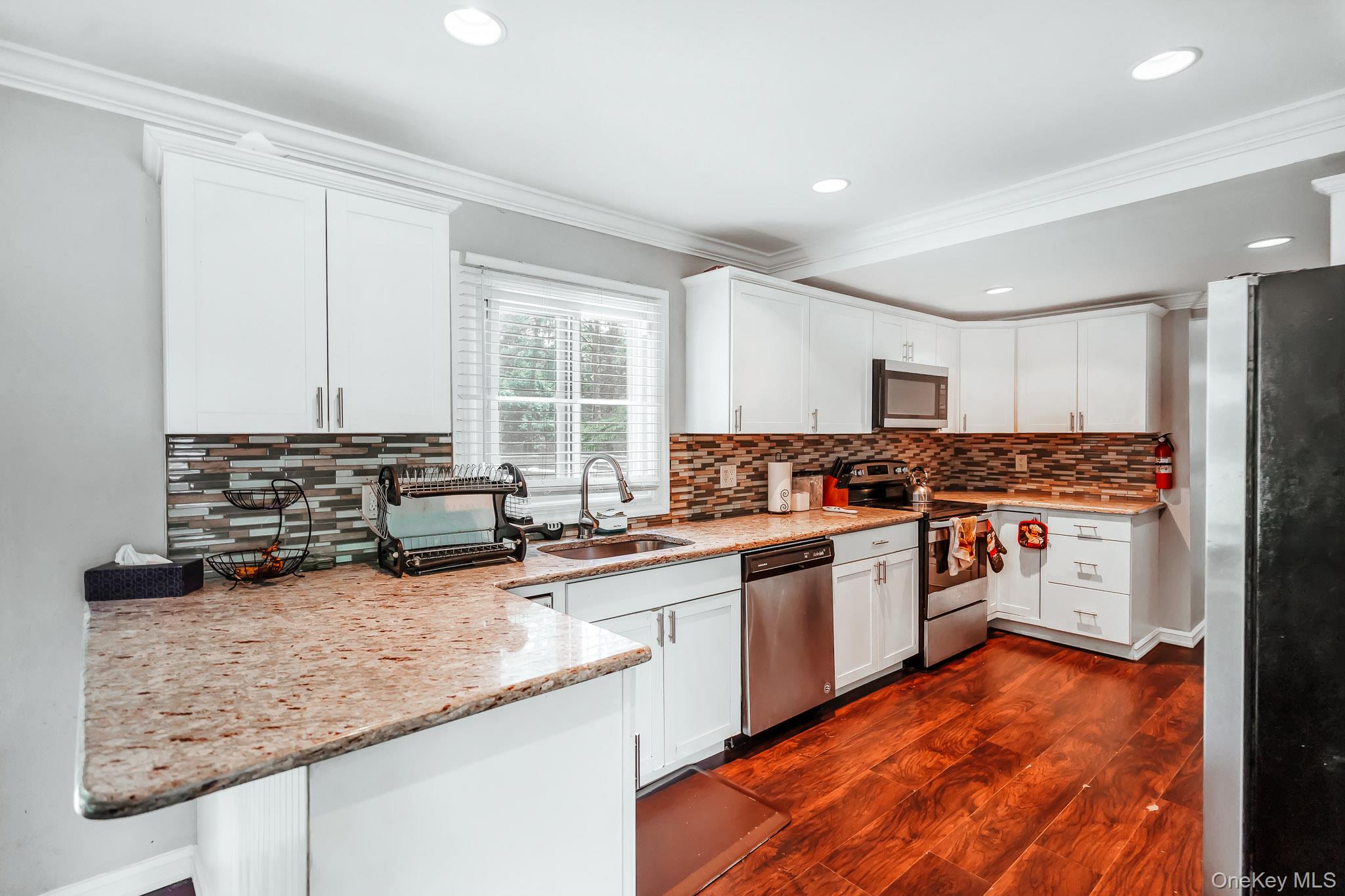 #6 photo, 965 Old Town Road, サフォーク郡 Coram , NY 11727