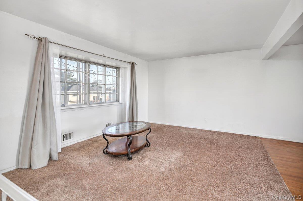 #12 photo, 46 Sunburst Drive, सफ़ोक काउंटी Deer Park , NY 11729