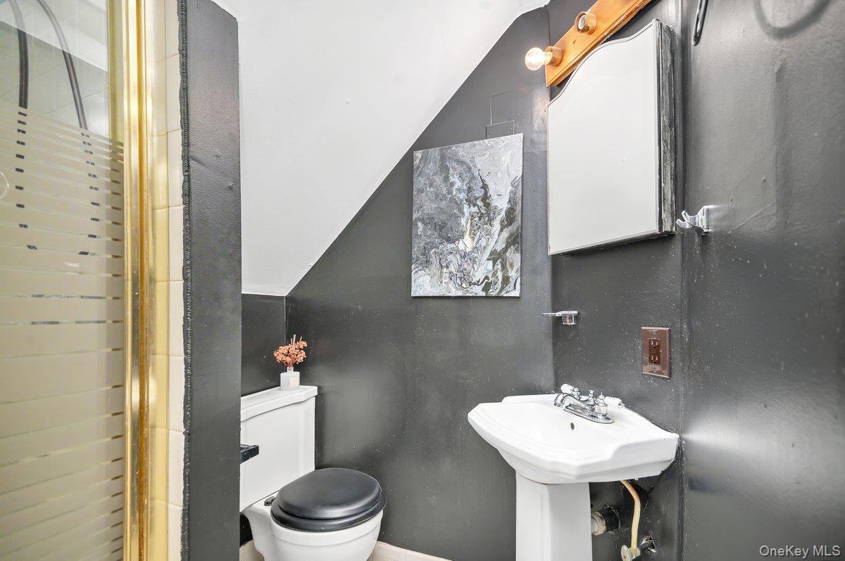 #18 photo, 46 Sunburst Drive, सफ़ोक काउंटी Deer Park , NY 11729