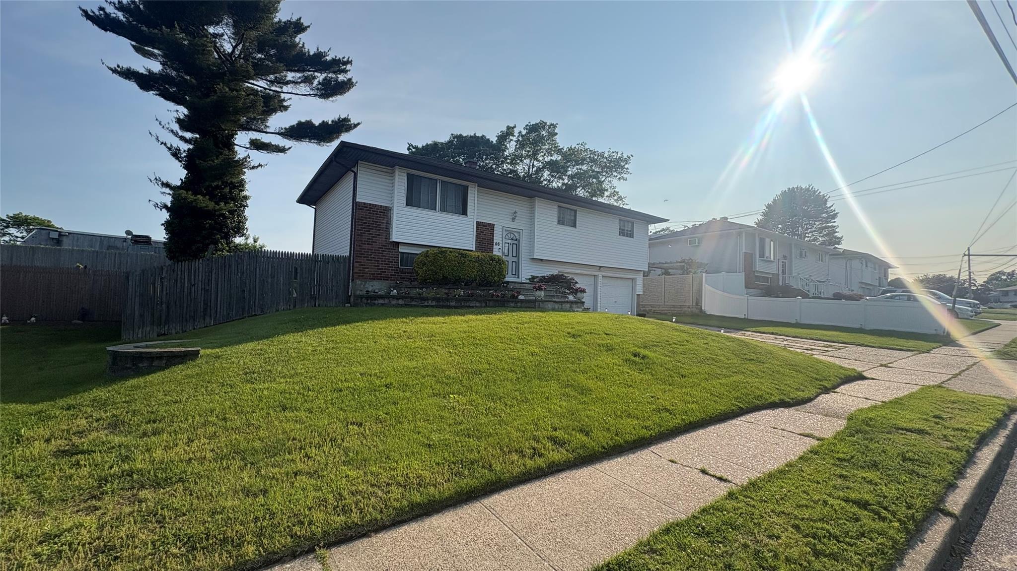 #7 photo, 46 Sunburst Drive, 東長島 鹿园 Deer Park , NY 11729